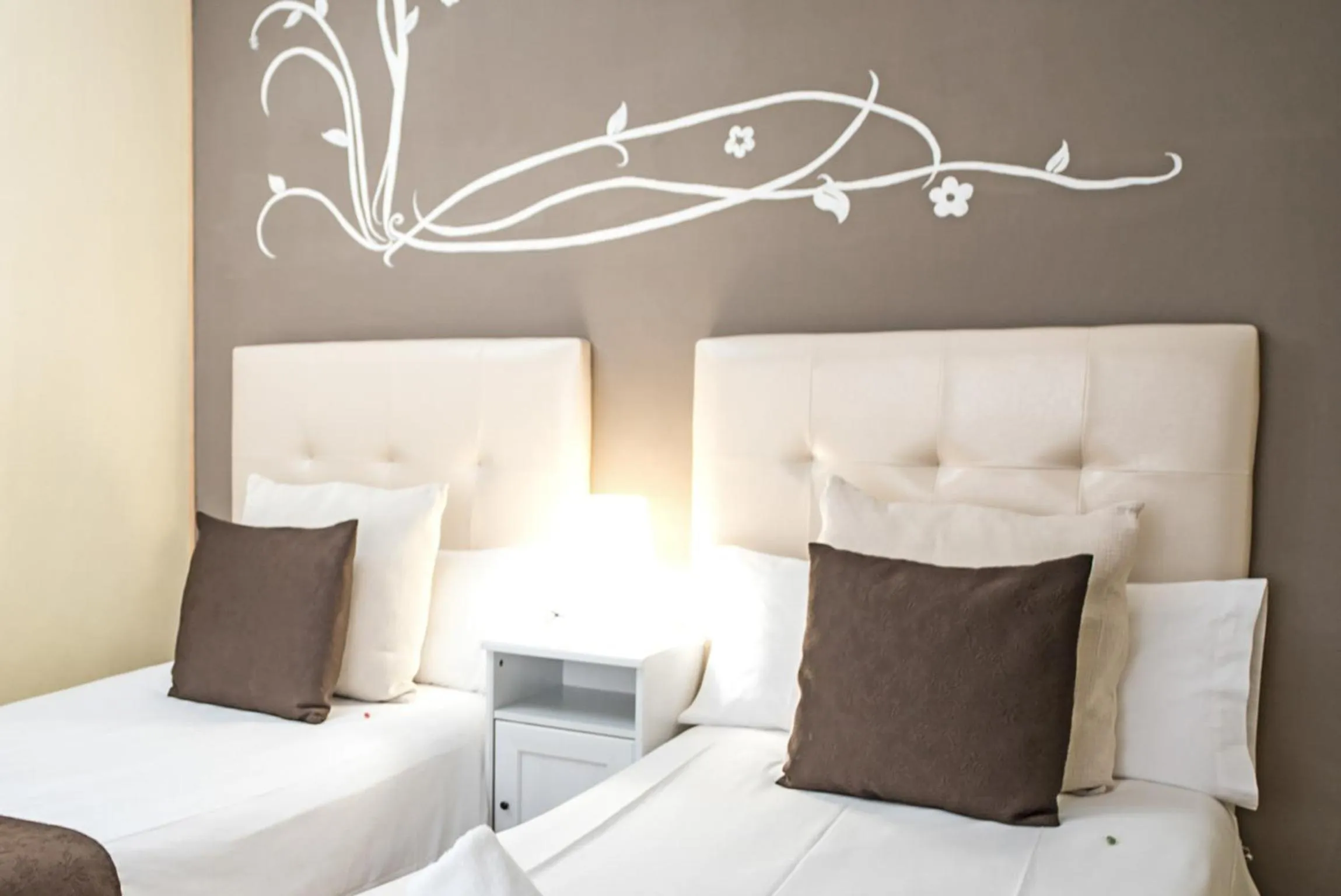 Decorative detail, Bed in Petit Hotel