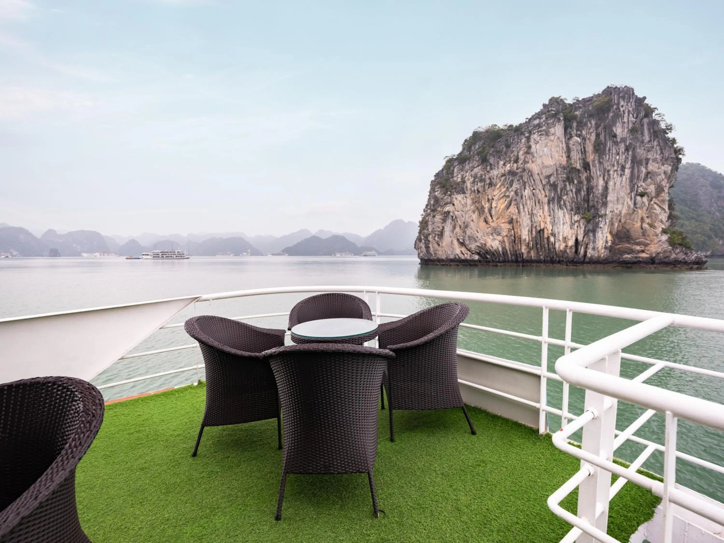 Seating area in Aqua Of The Seas Cruise Halong by AHG