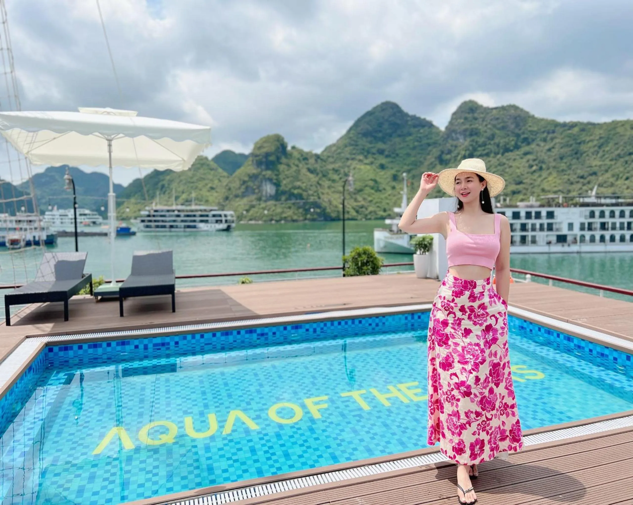 Swimming pool in Aqua Of The Seas Cruise Halong by AHG