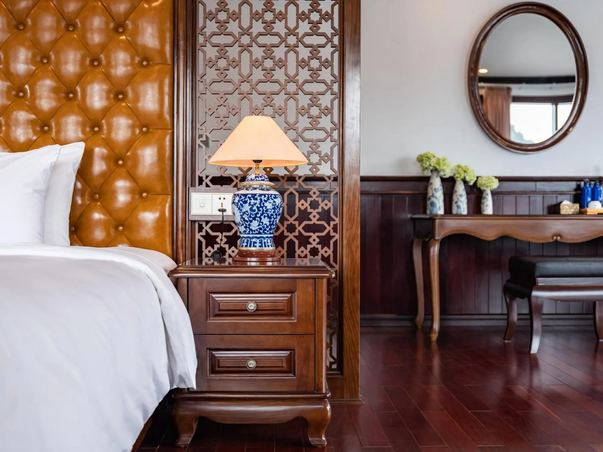 Bedroom, Bed in Aqua Of The Seas Cruise Halong by AHG