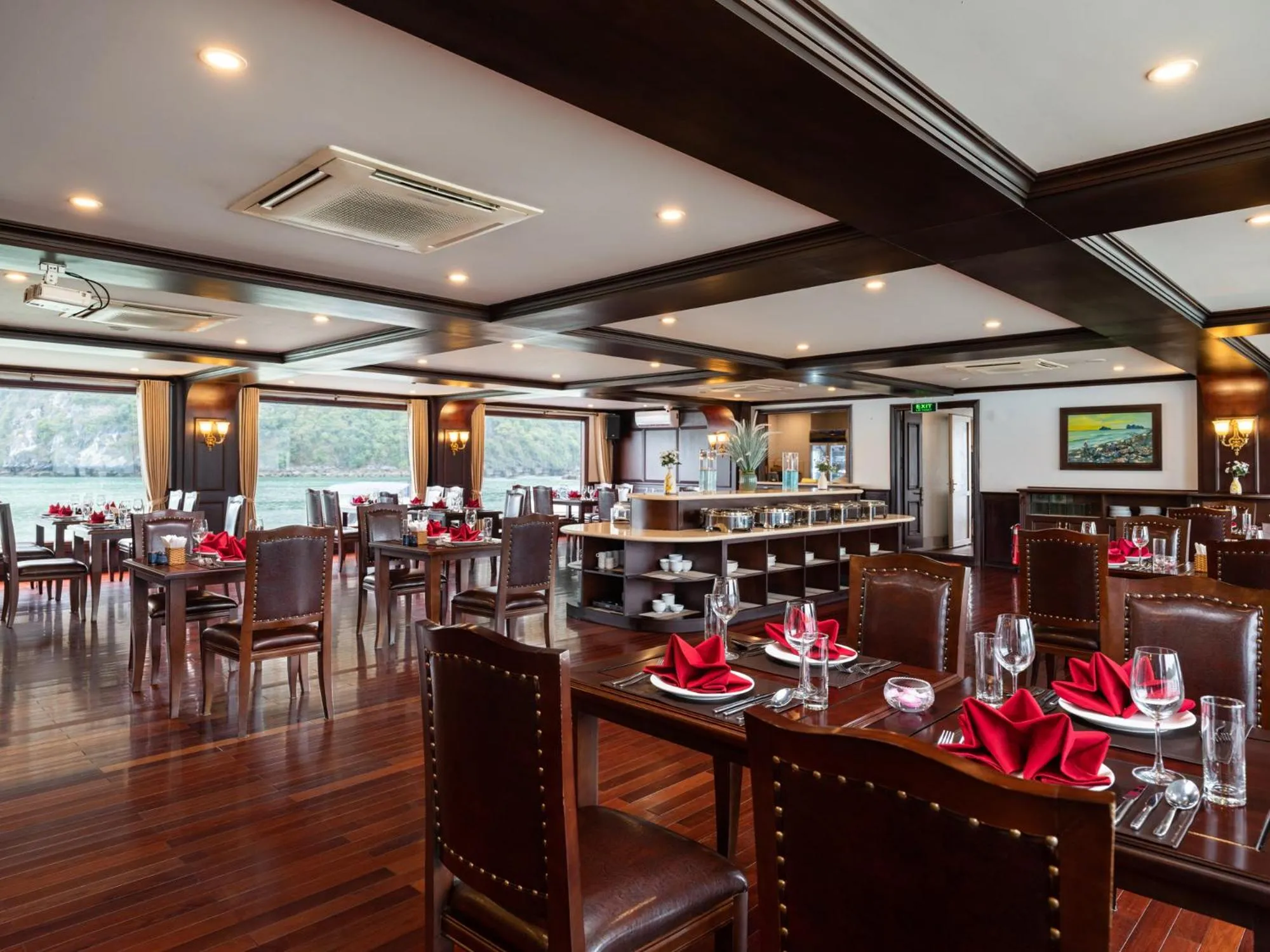 Restaurant/places to eat in Aqua Of The Seas Cruise Halong by AHG