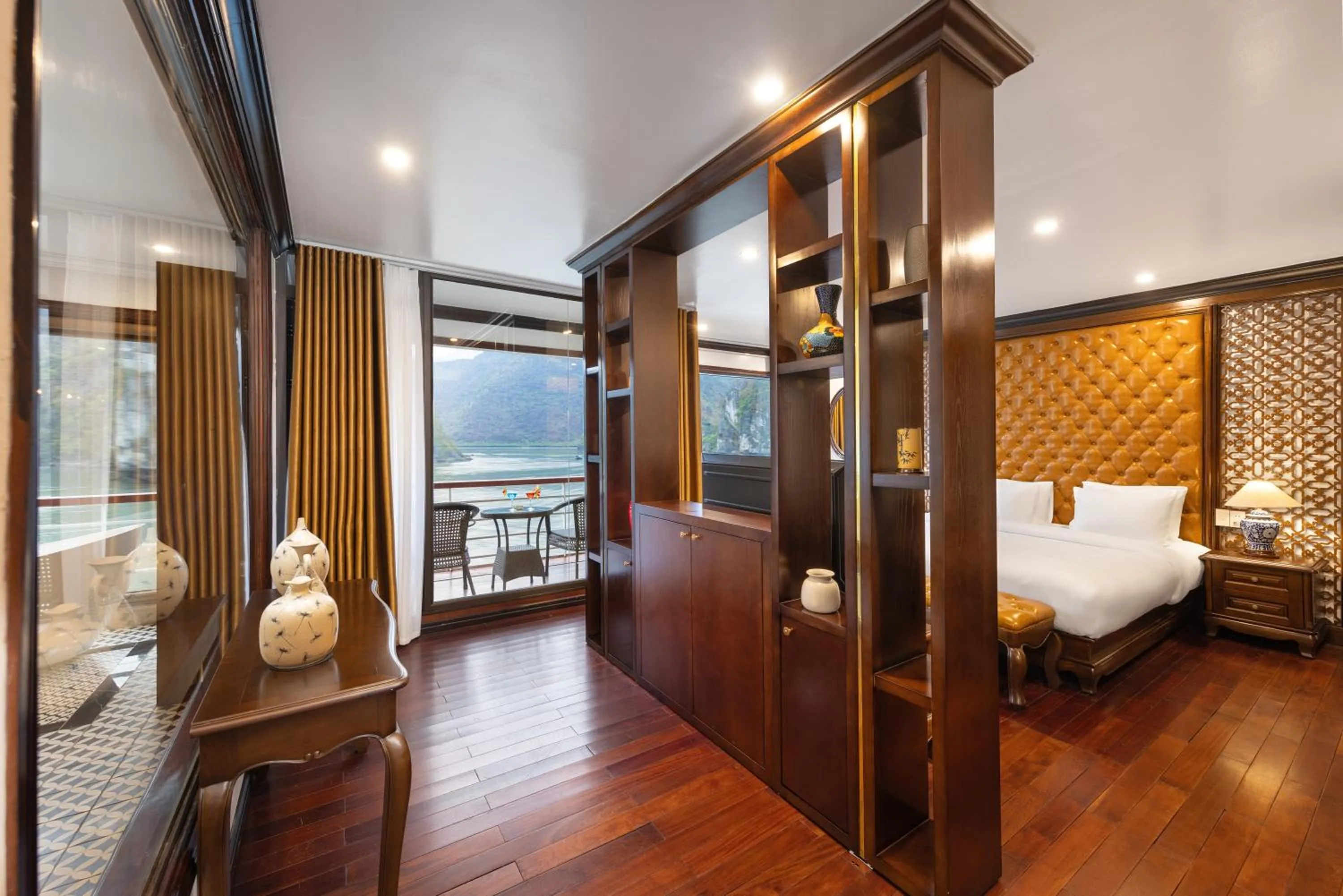 Bed in Aqua Of The Seas Cruise Halong by AHG