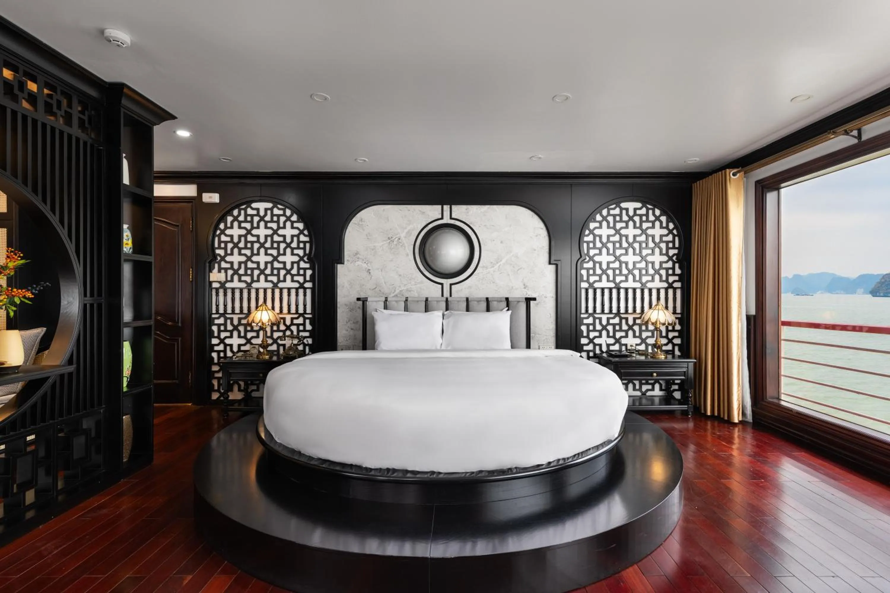 Bedroom in Aqua Of The Seas Cruise Halong by AHG