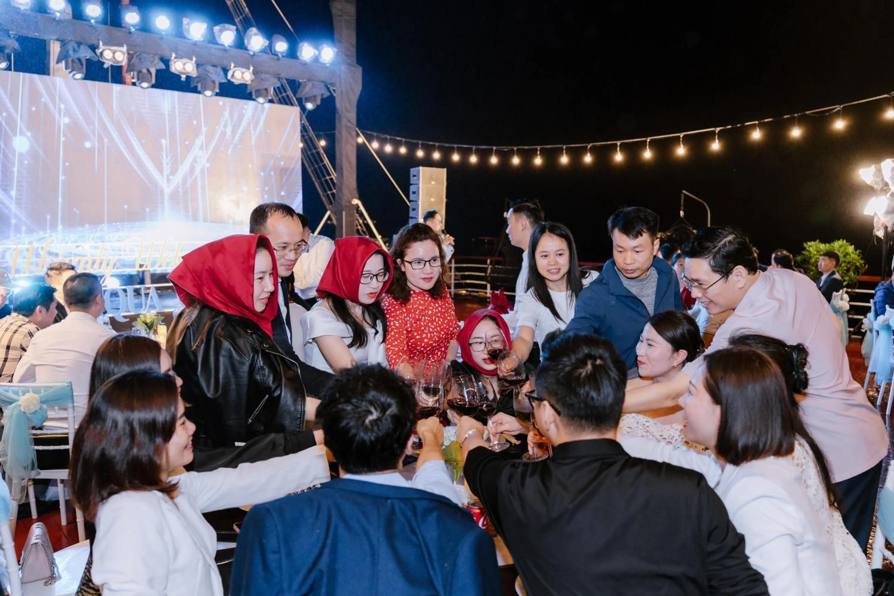 People in Aqua Of The Seas Cruise Halong by AHG