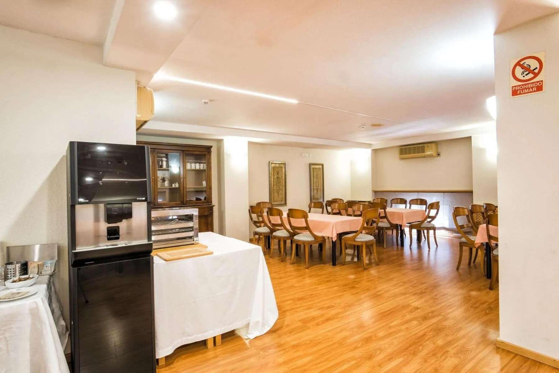 Breakfast in Hotel Alda Castelao