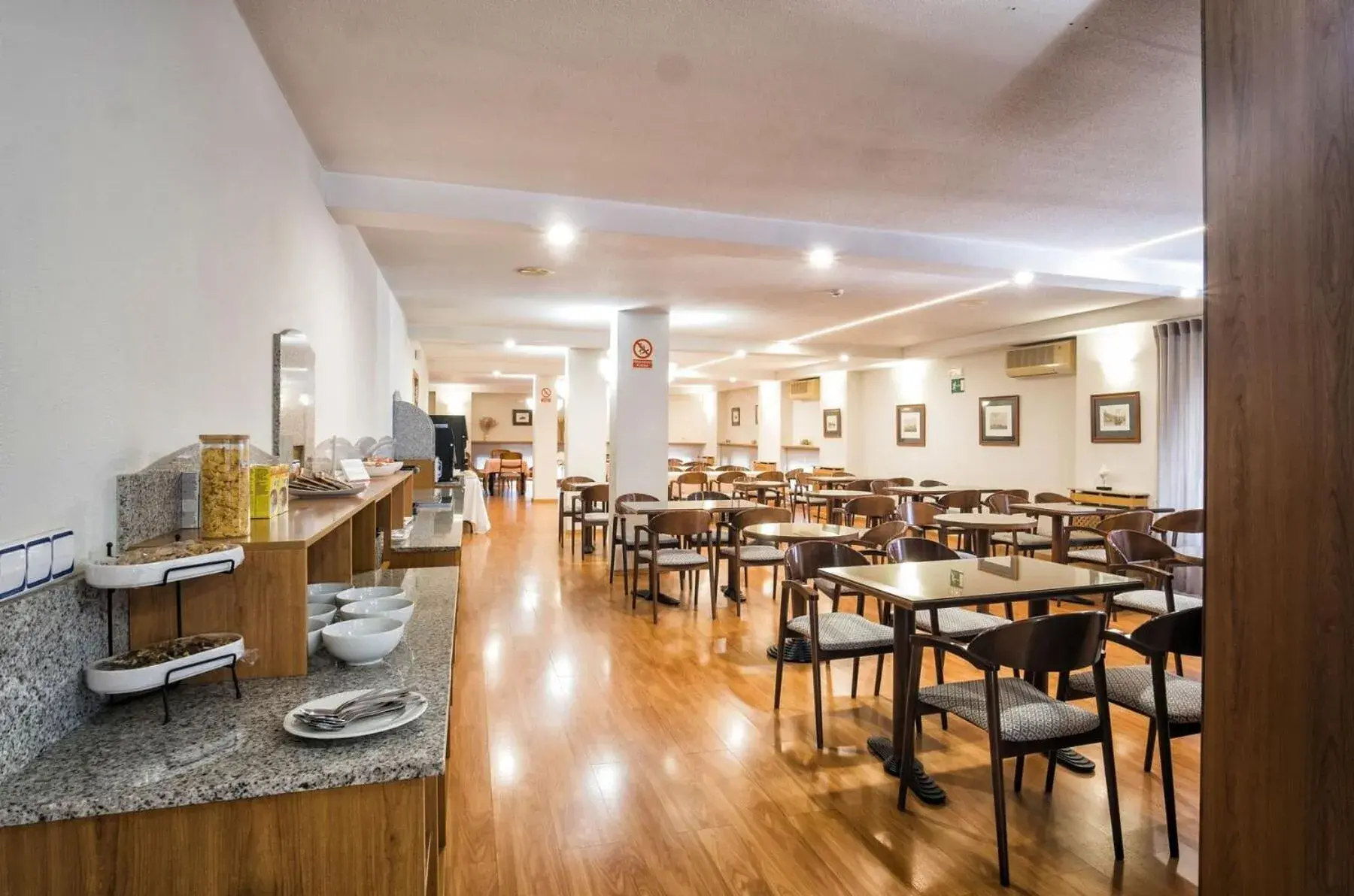 Breakfast in Hotel Alda Castelao Breakfast in Hotel Alda Castelao