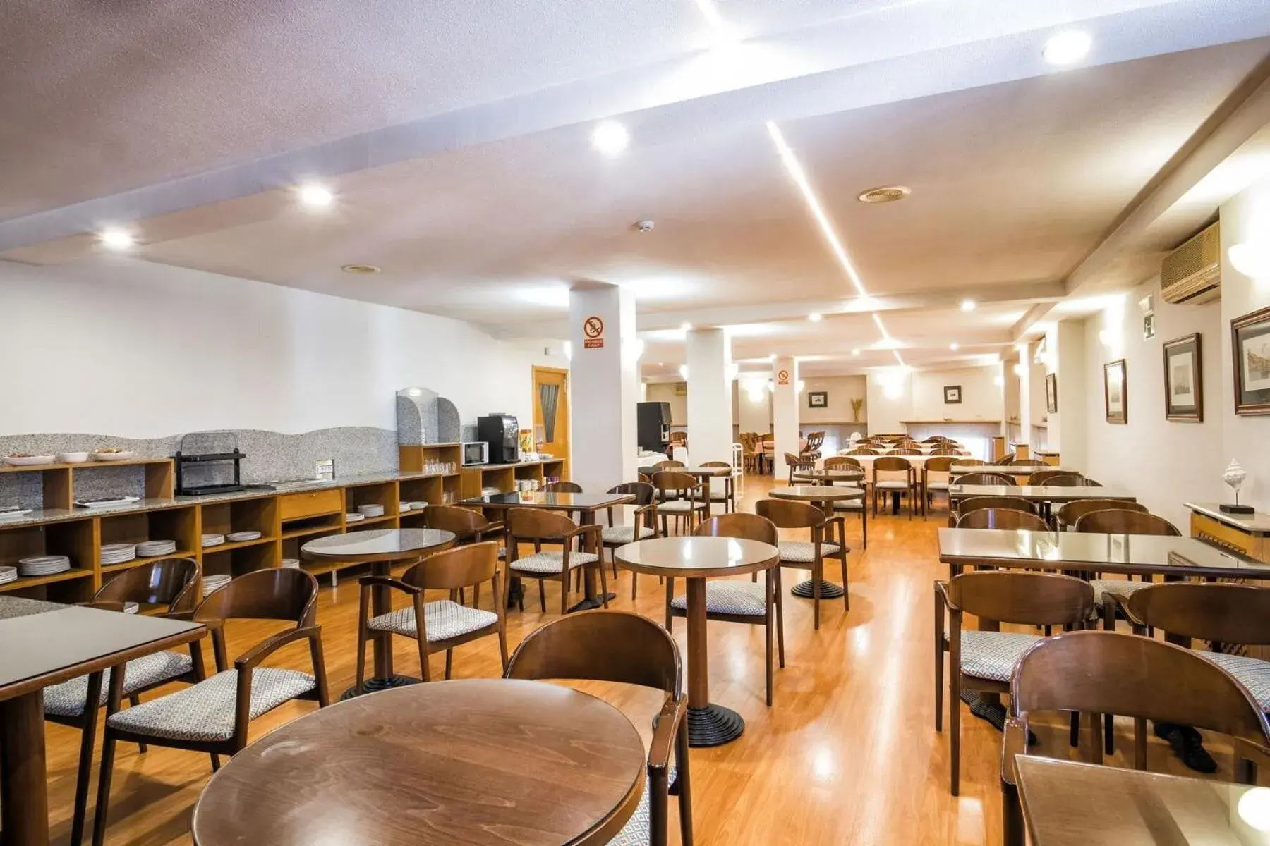 Breakfast in Hotel Alda Castelao Breakfast in Hotel Alda Castelao