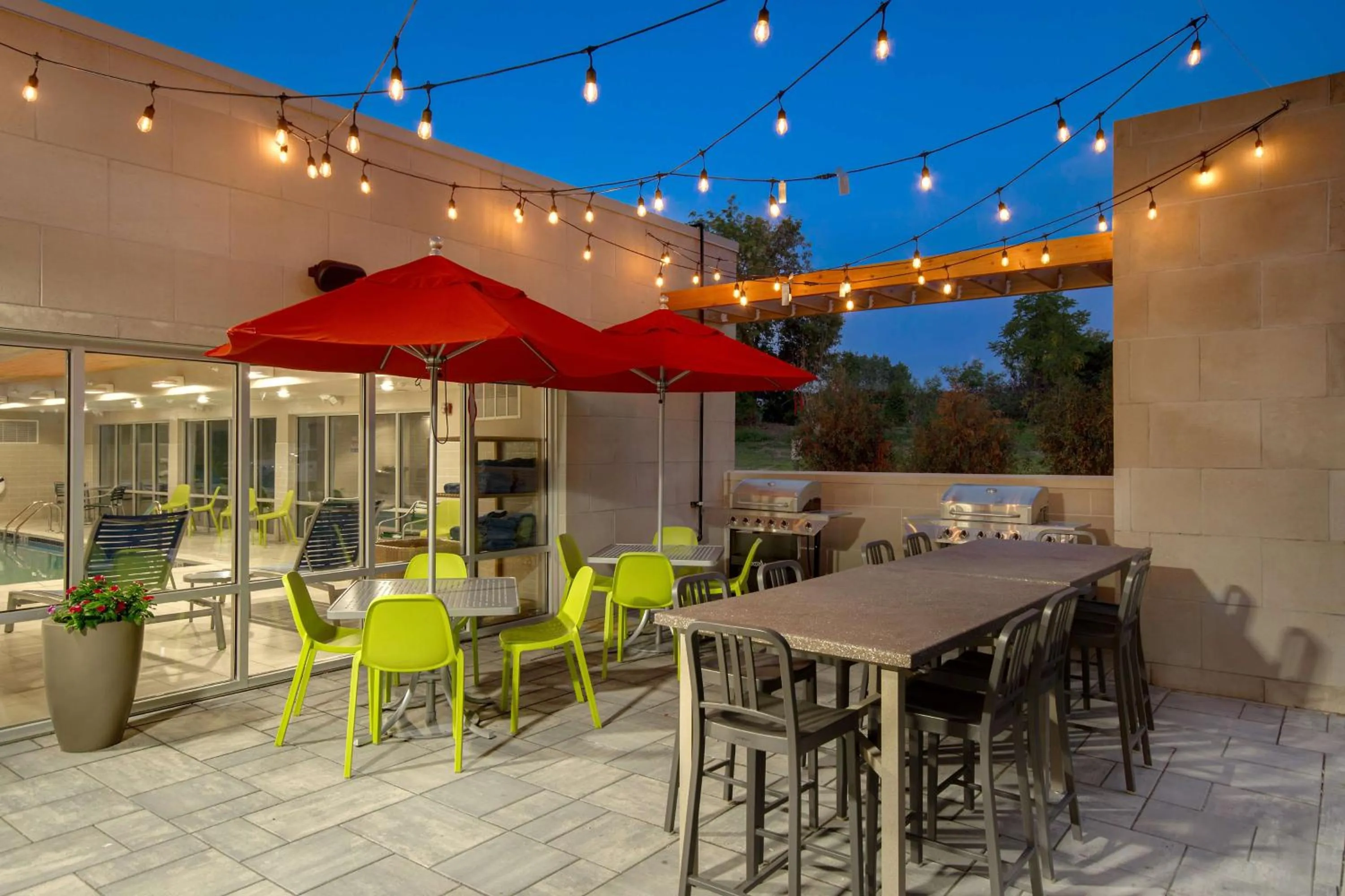 Patio in Home2 Suites By Hilton Grand Rapids Airport