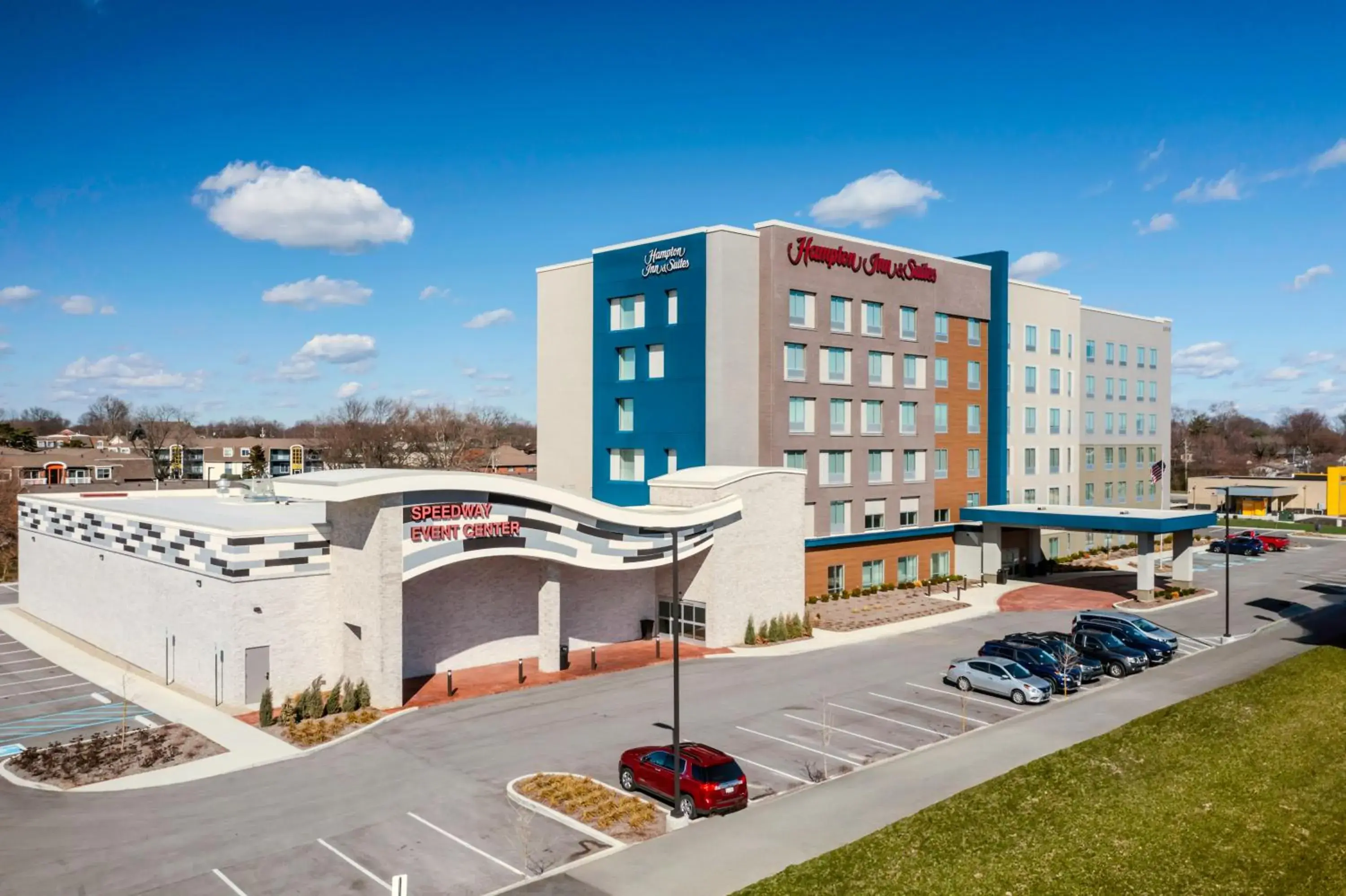 Property building in Hampton Inn & Suites Indianapolis West Speedway Property building in Hampton Inn & Suites Indianapolis West Speedway