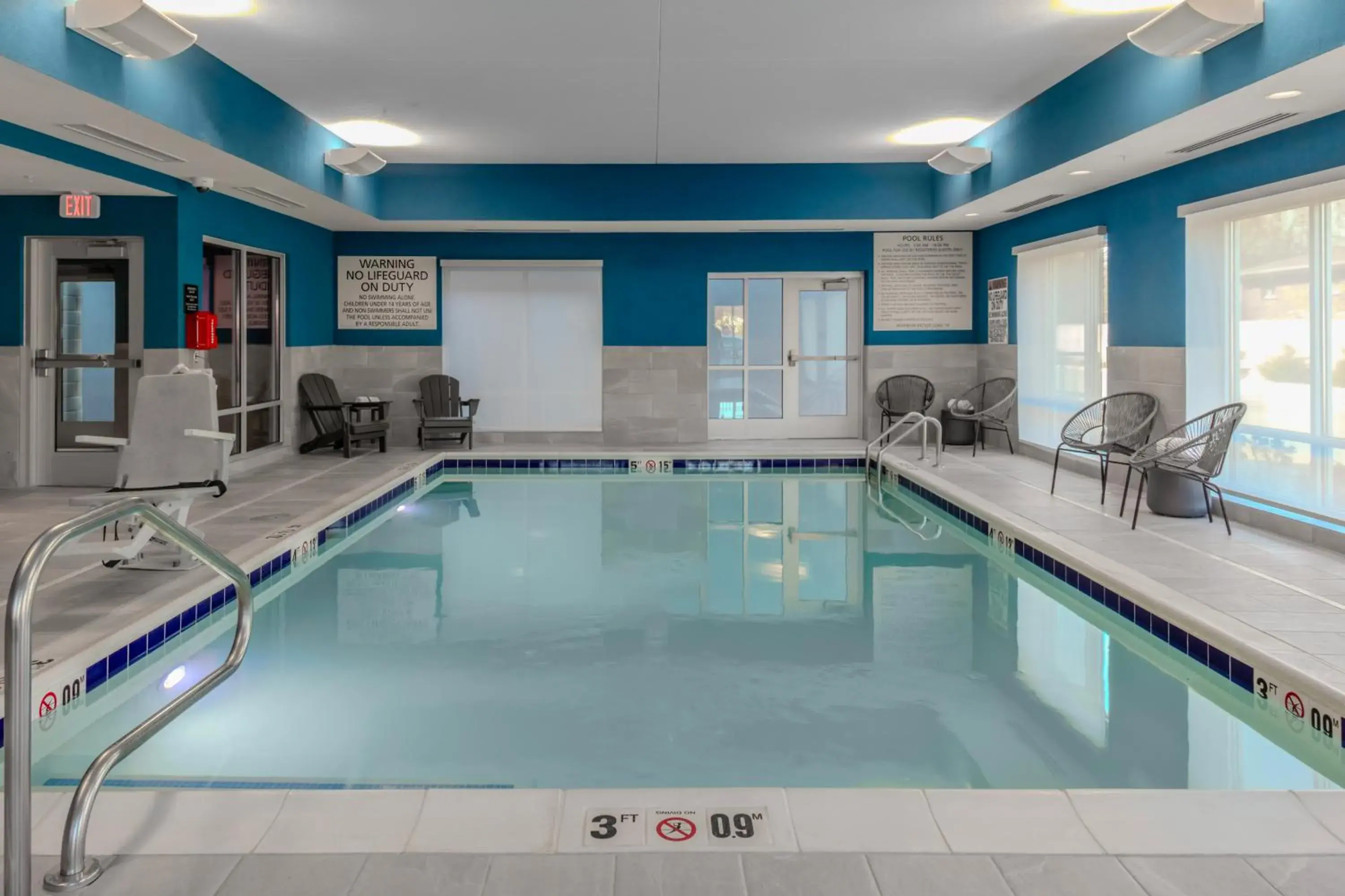 Swimming pool in Hampton Inn & Suites Indianapolis West Speedway Swimming pool in Hampton Inn & Suites Indianapolis West Speedway