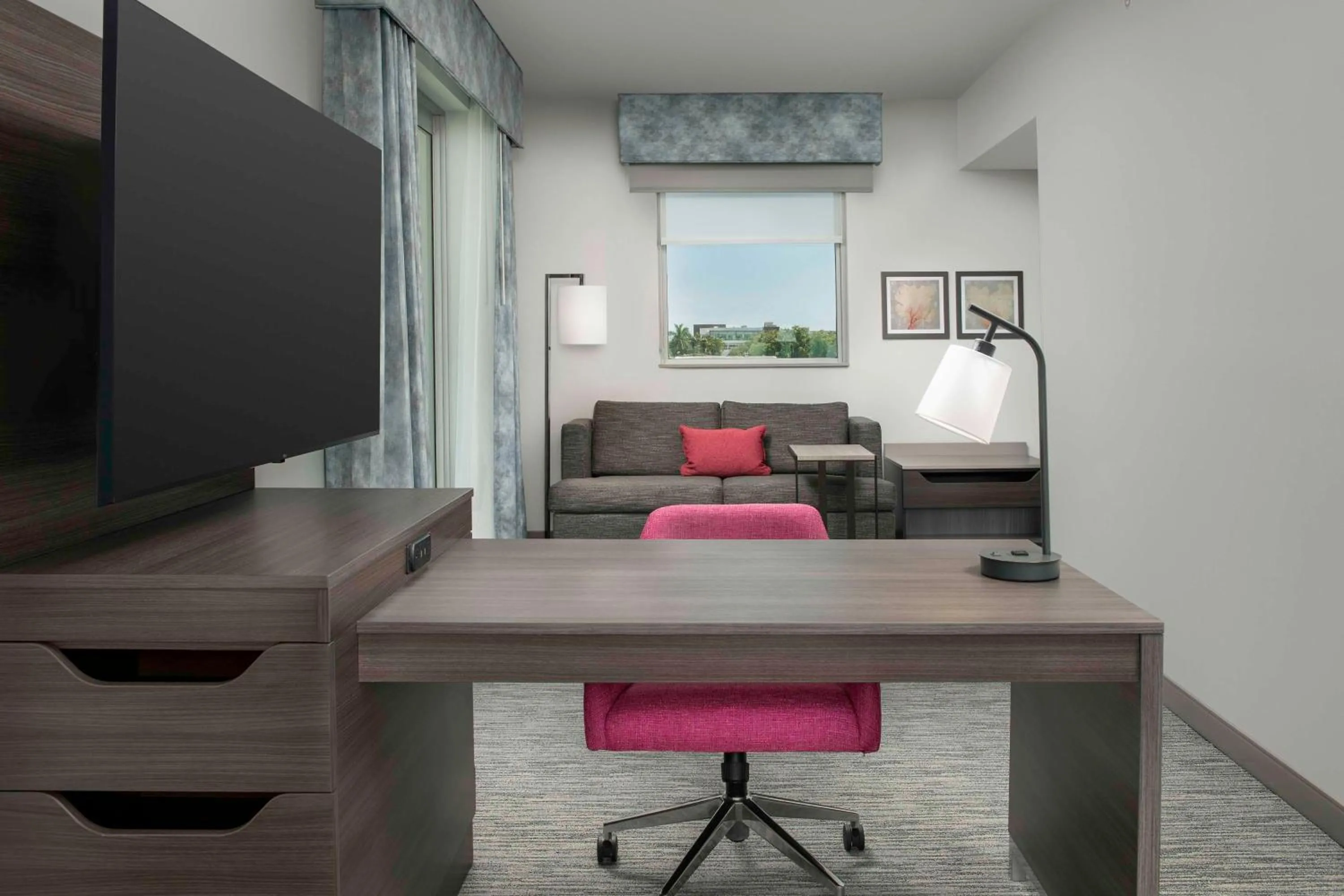 Bedroom in Hampton Inn Delray Beach