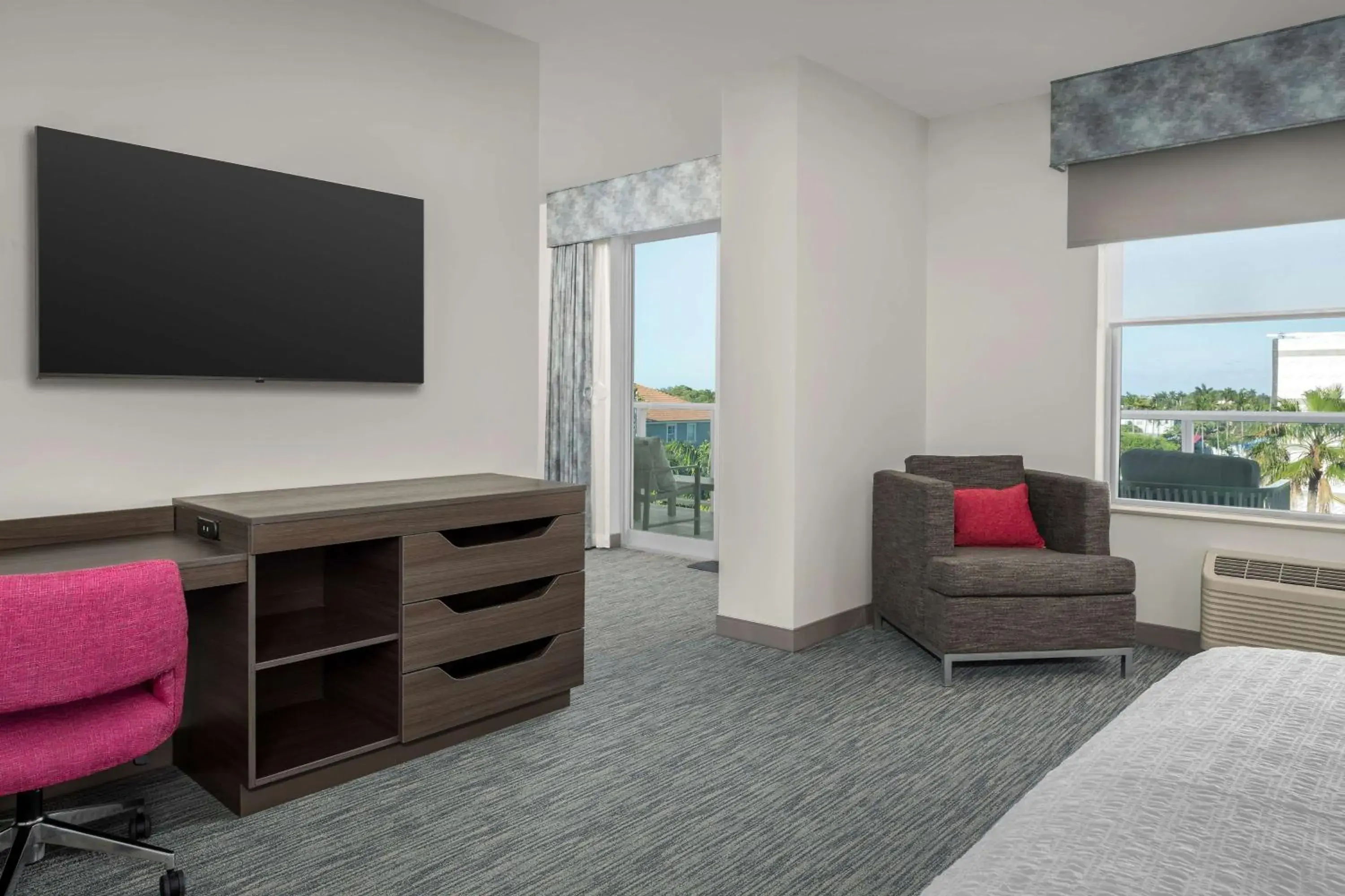 Bedroom, Bed in Hampton Inn Delray Beach Bedroom, Bed in Hampton Inn Delray Beach