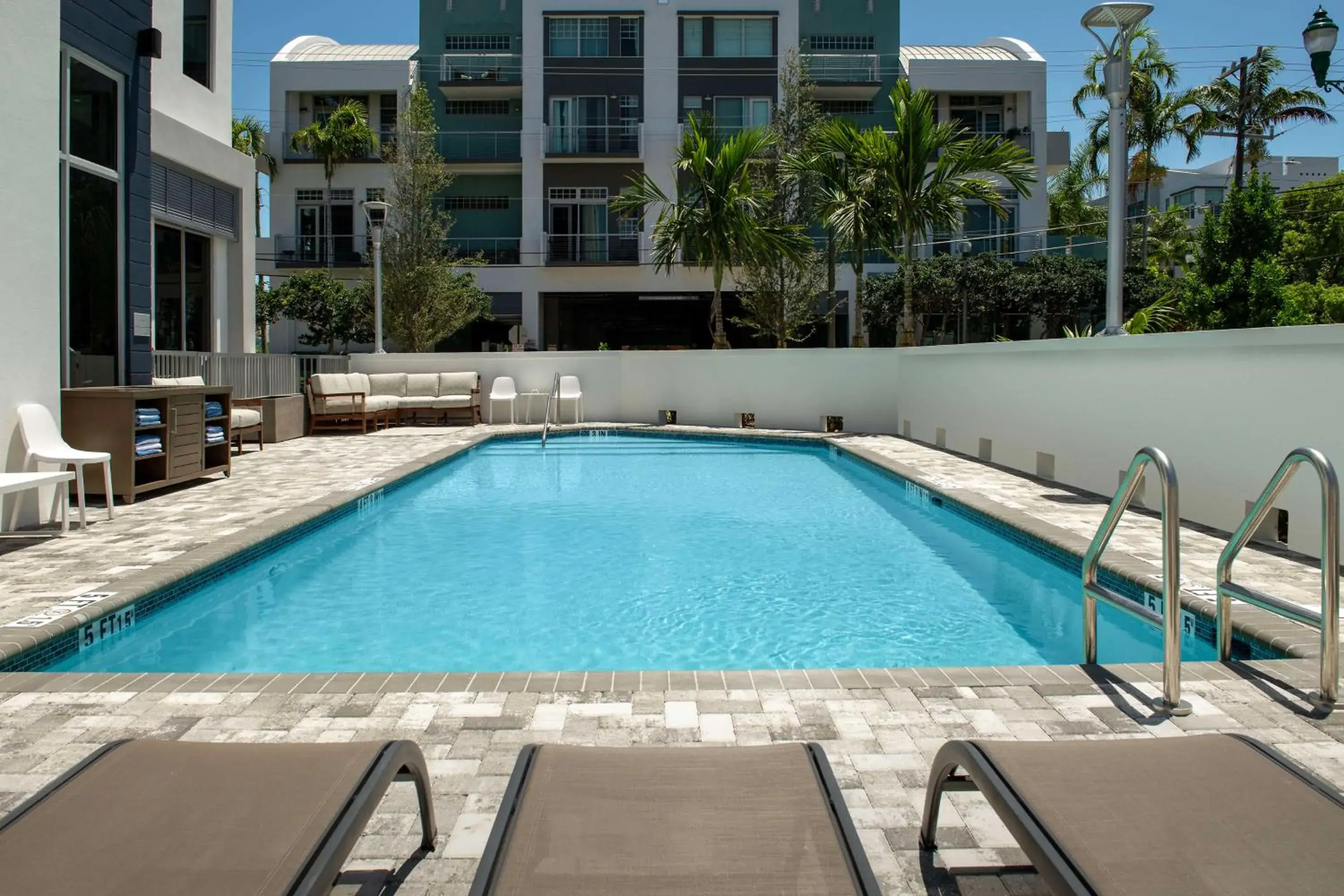 Pool view in Hampton Inn Delray Beach Pool view in Hampton Inn Delray Beach
