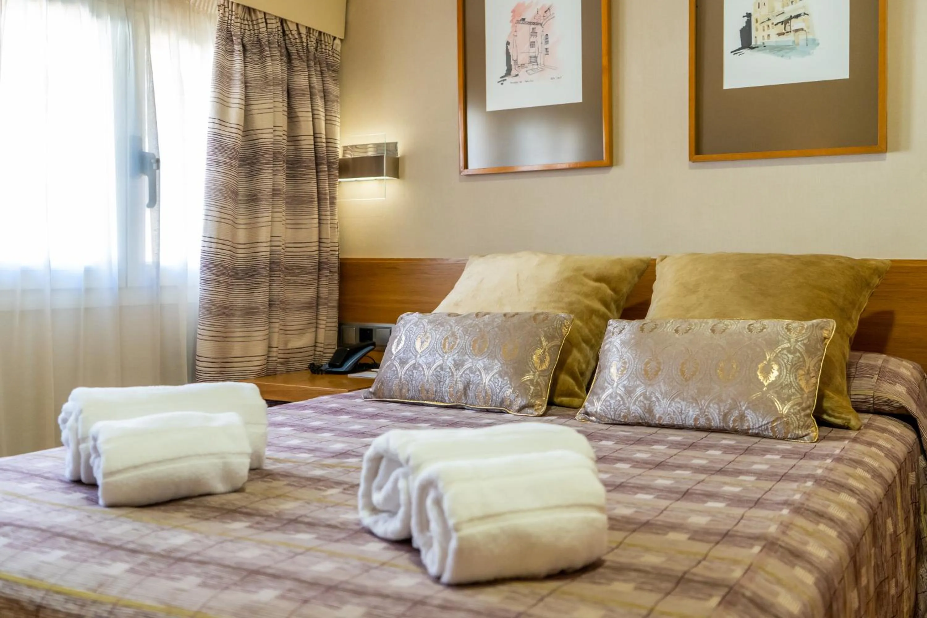 Decorative detail, Bed in El Pasaje