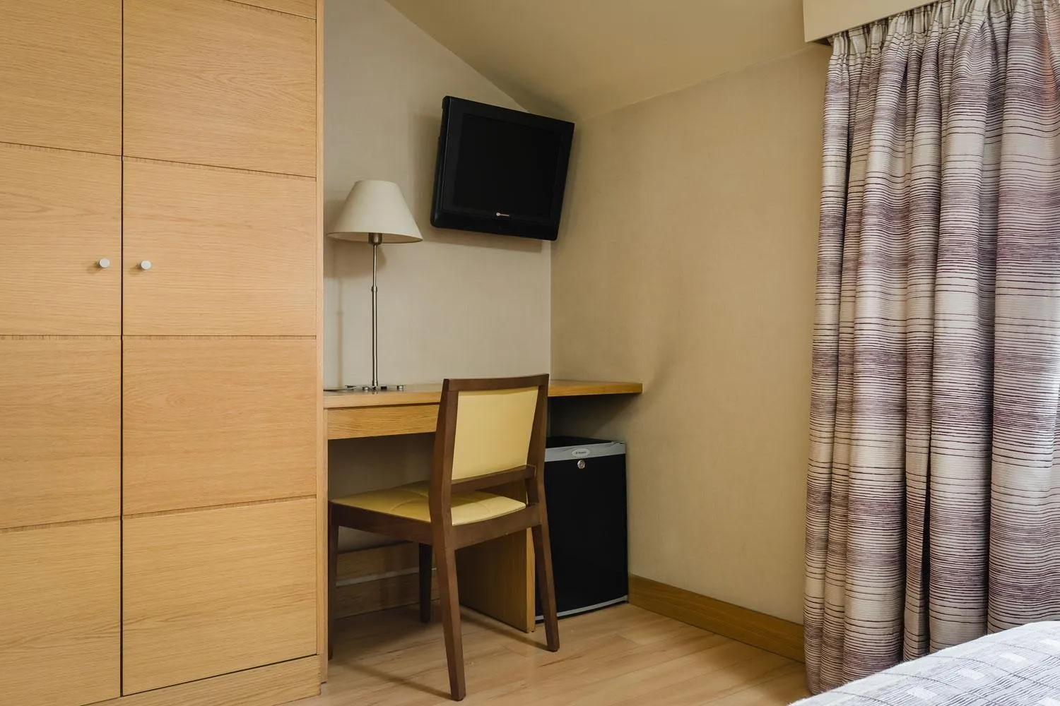 Decorative detail, Bed in El Pasaje