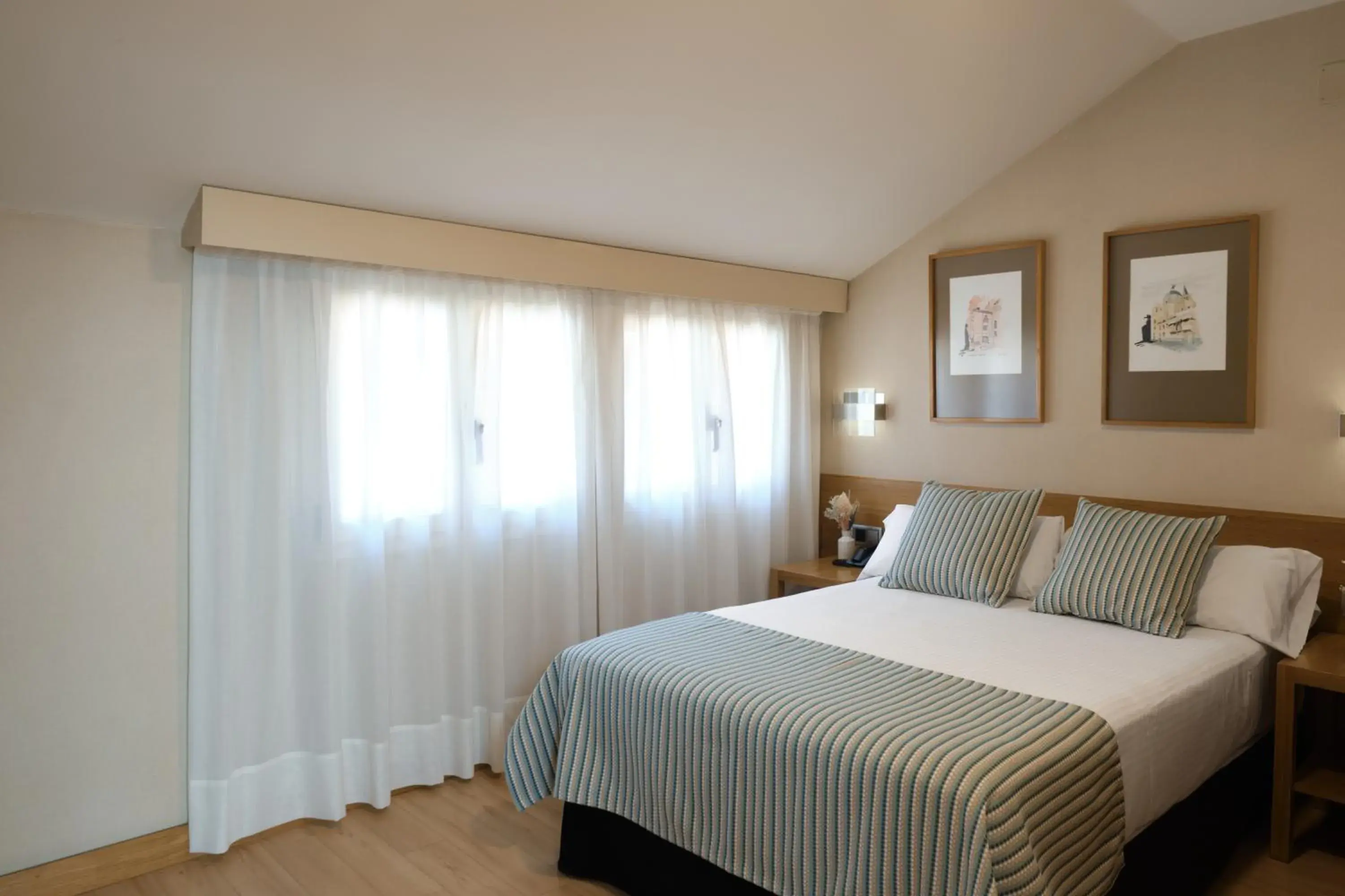 Bed in Windsor Puerta del Sol Bed in Windsor Puerta del Sol