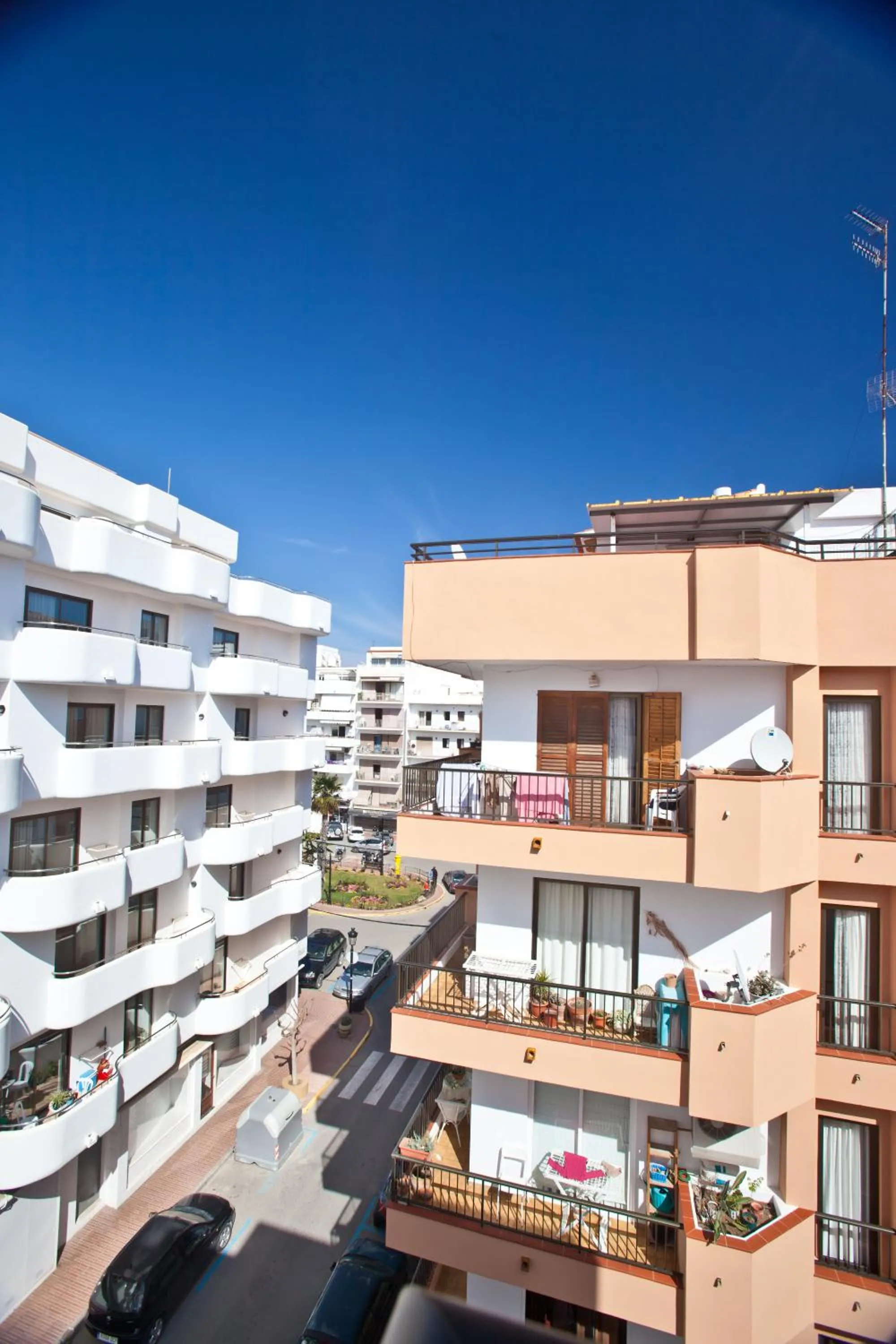 Street view in Apartamentos Bahia