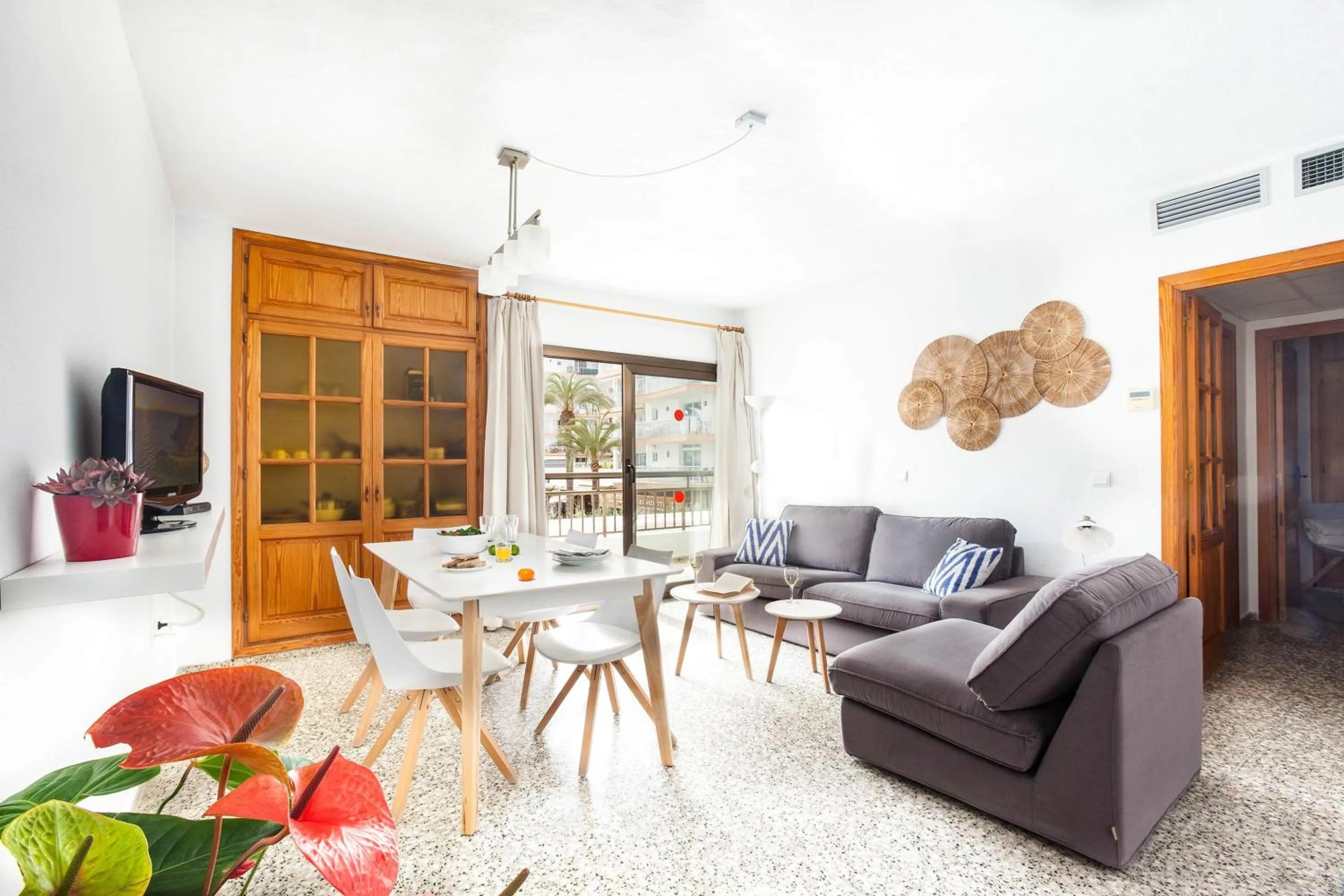 Dining area in Apartamentos Bahia