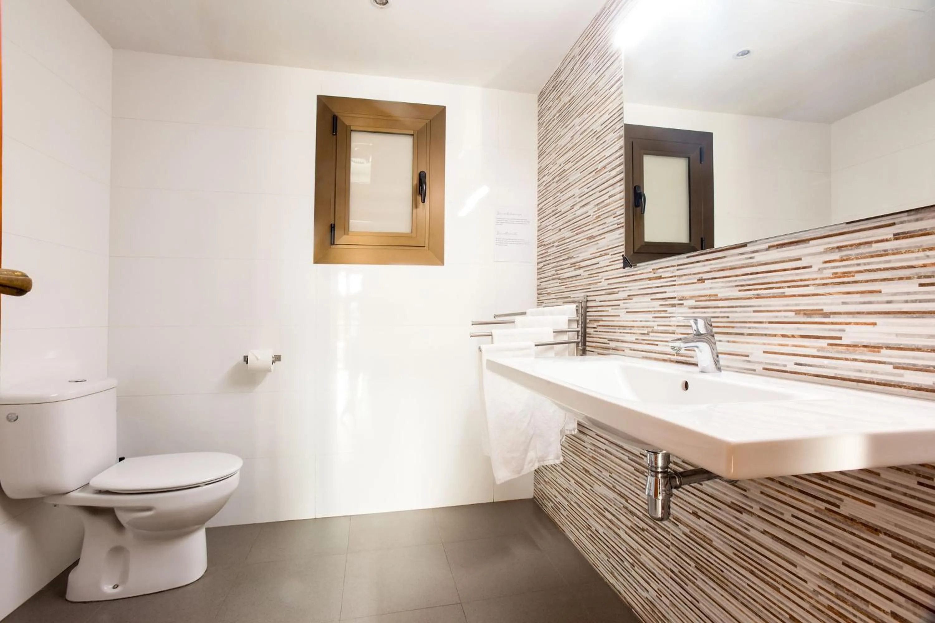 Bathroom in Apartamentos Bahia