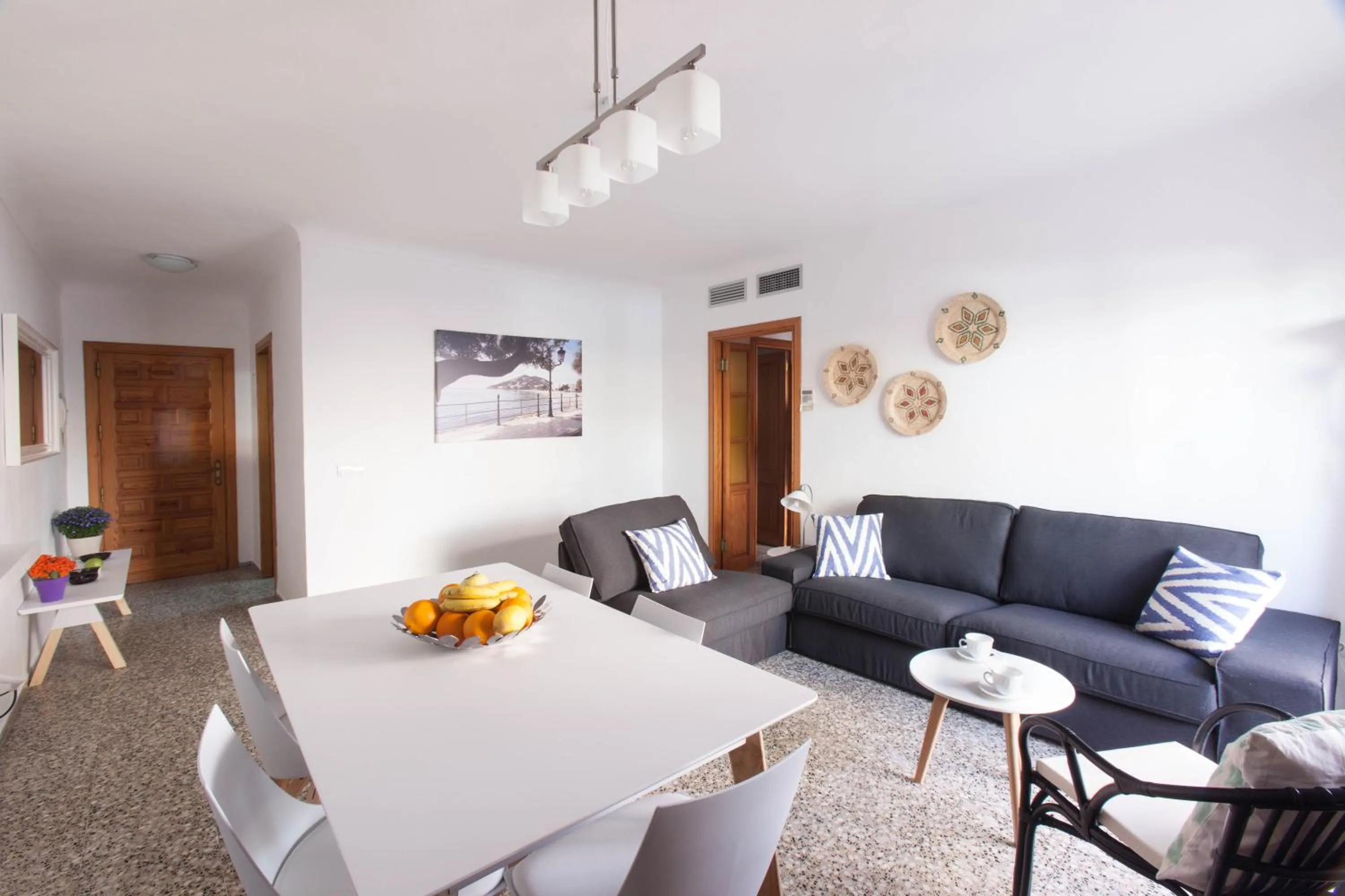 Dining area in Apartamentos Bahia