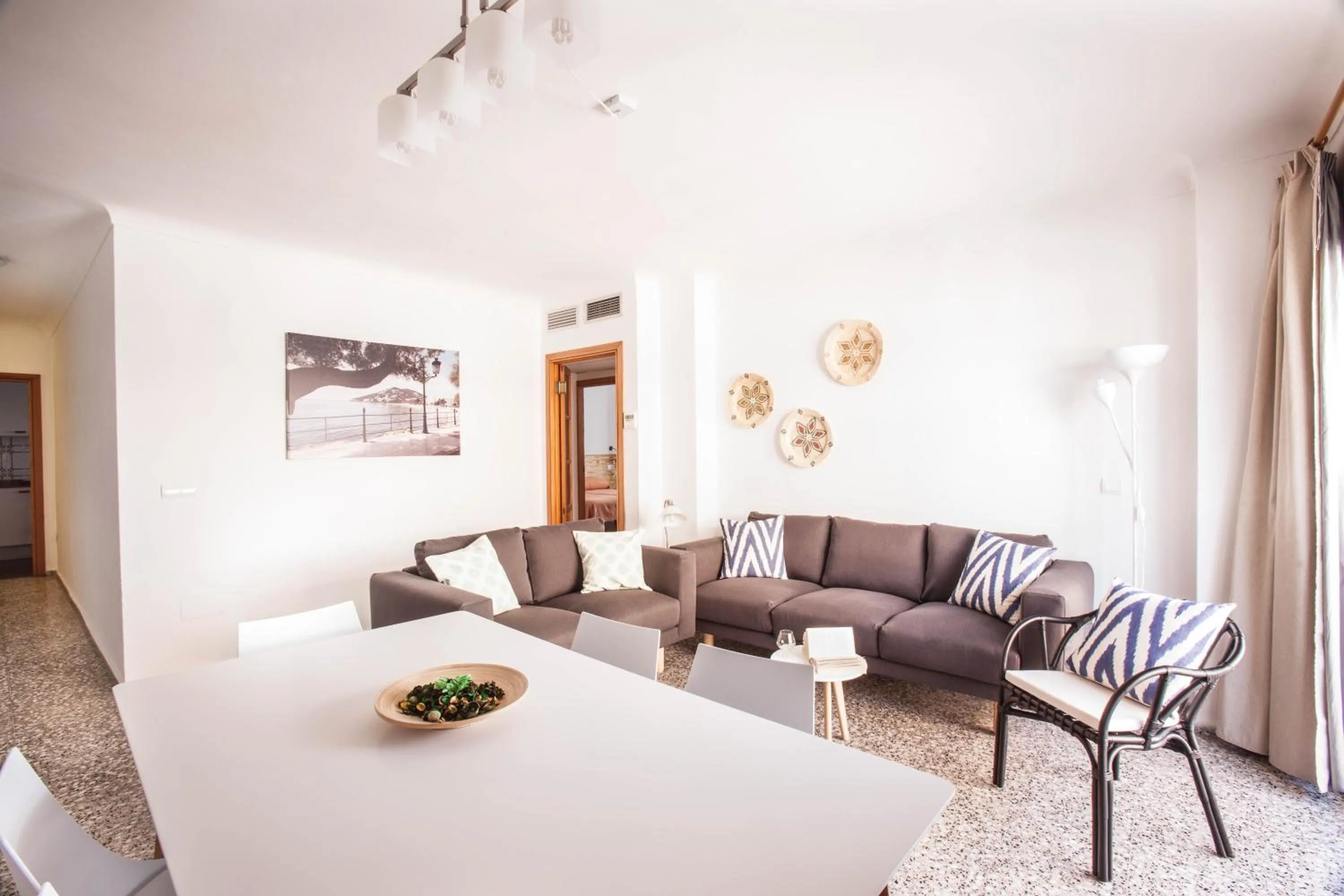 Dining area in Apartamentos Bahia