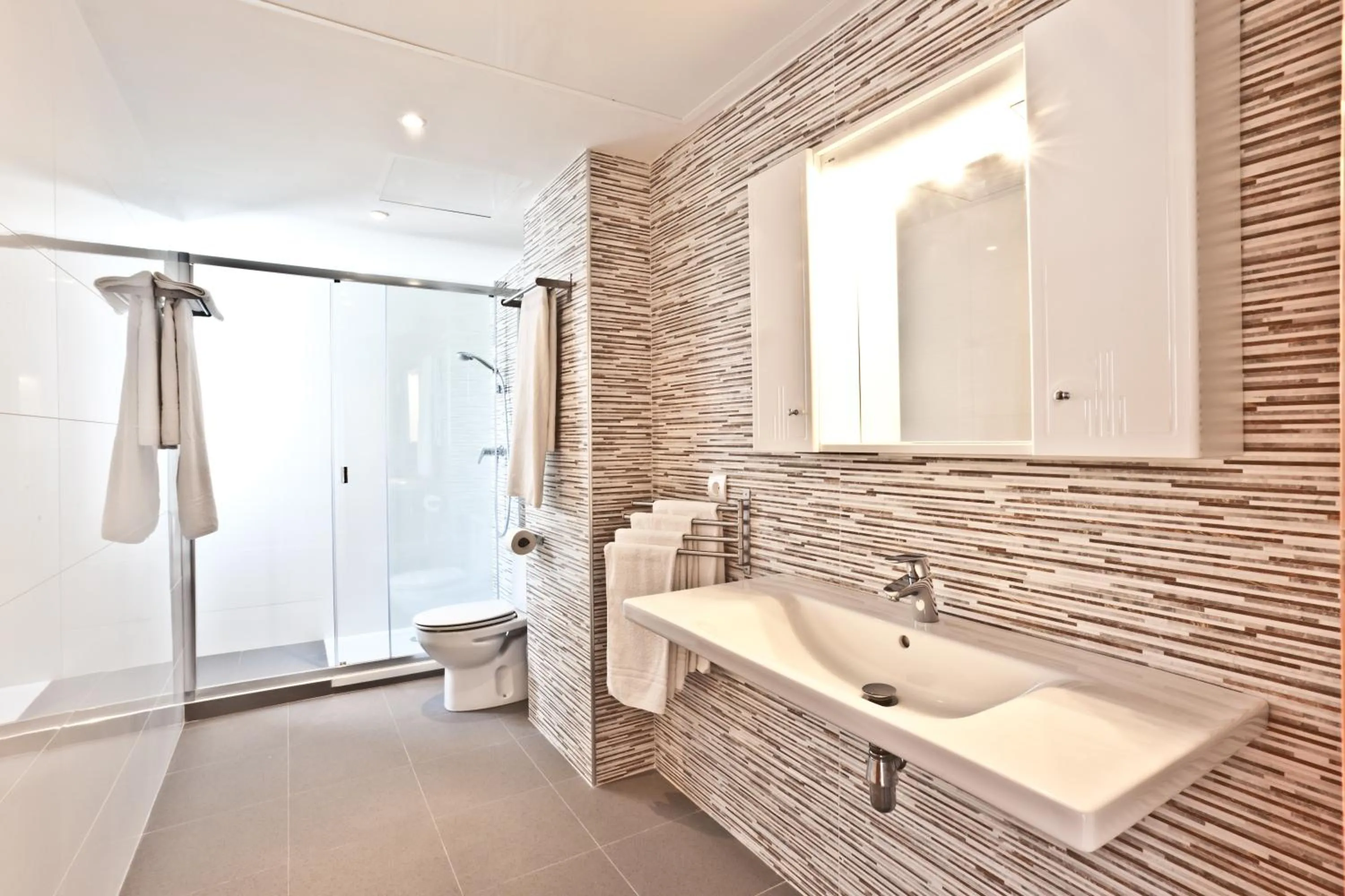 Bathroom in Apartamentos Bahia