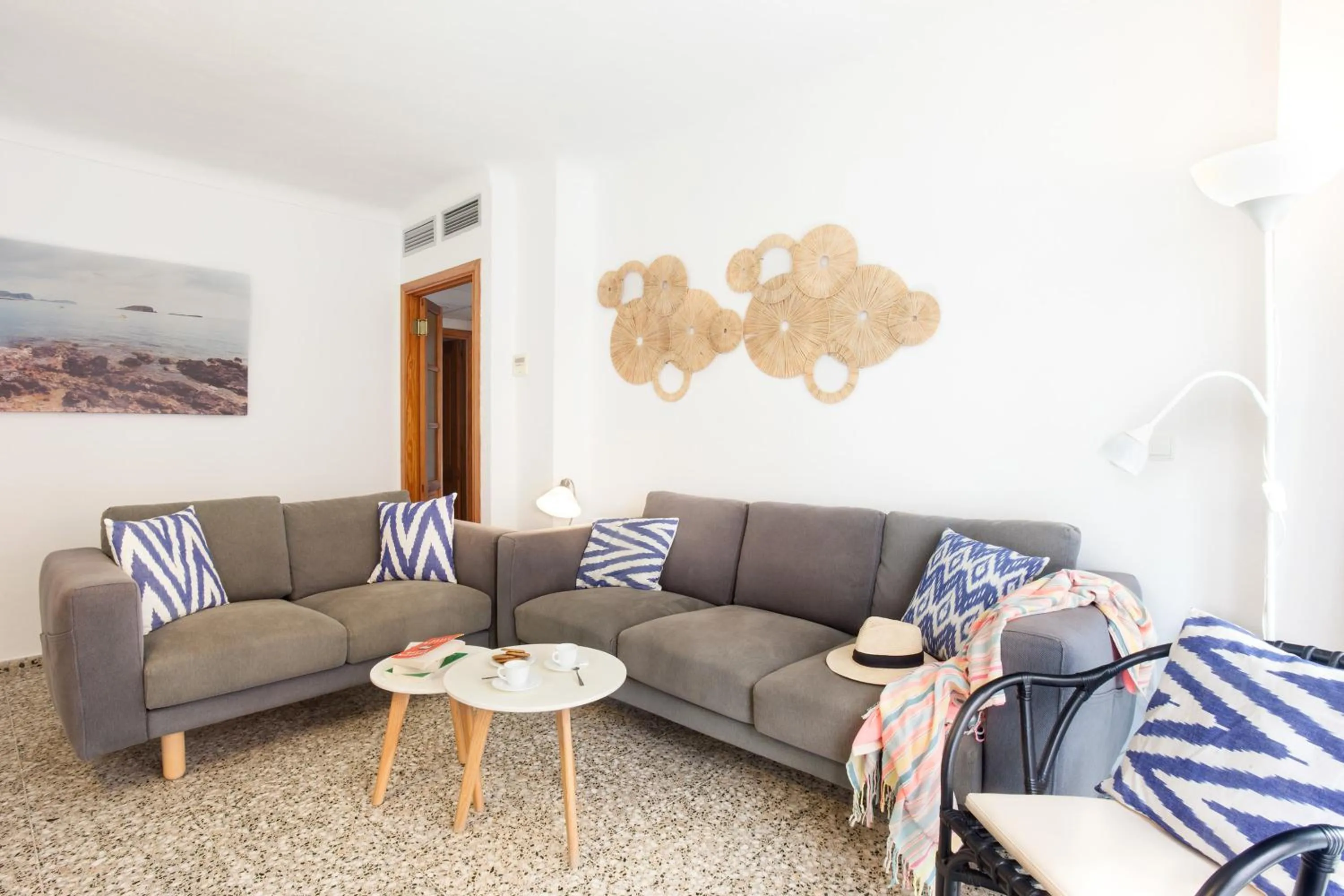 Dining area in Apartamentos Bahia