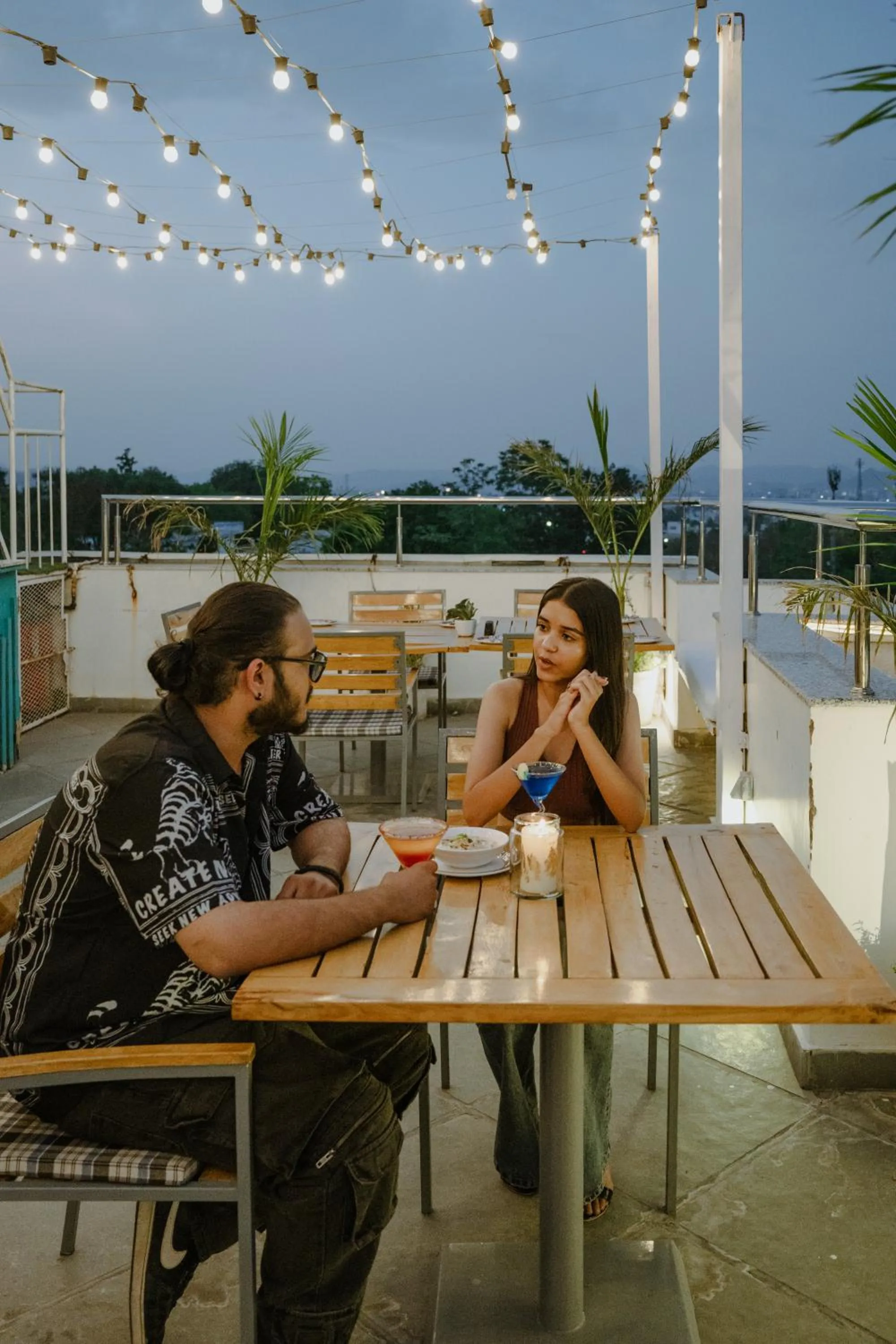 Restaurant/places to eat in Tripli Hotels WonderCliff