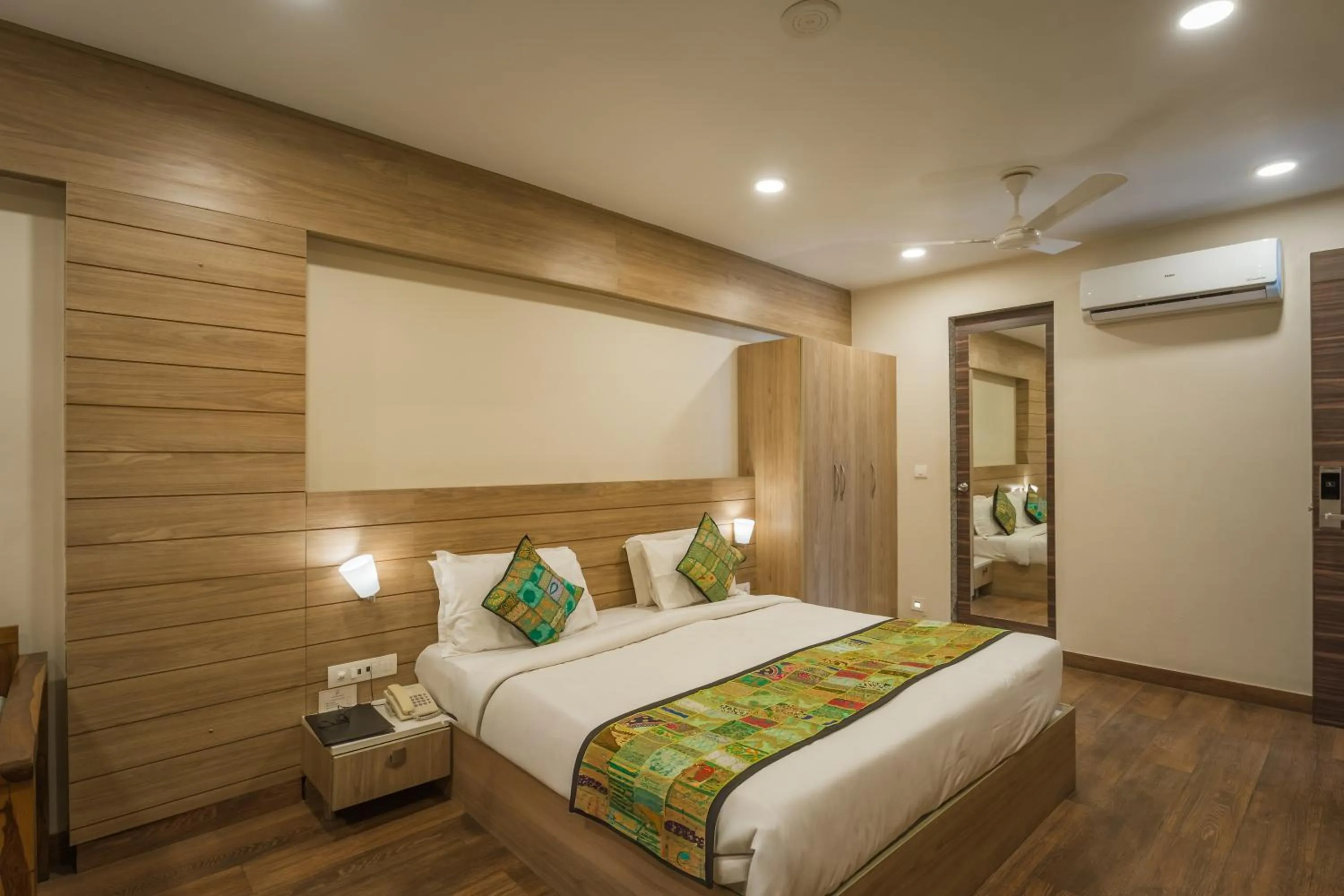 Photo of the whole room in Tripli Hotels WonderCliff