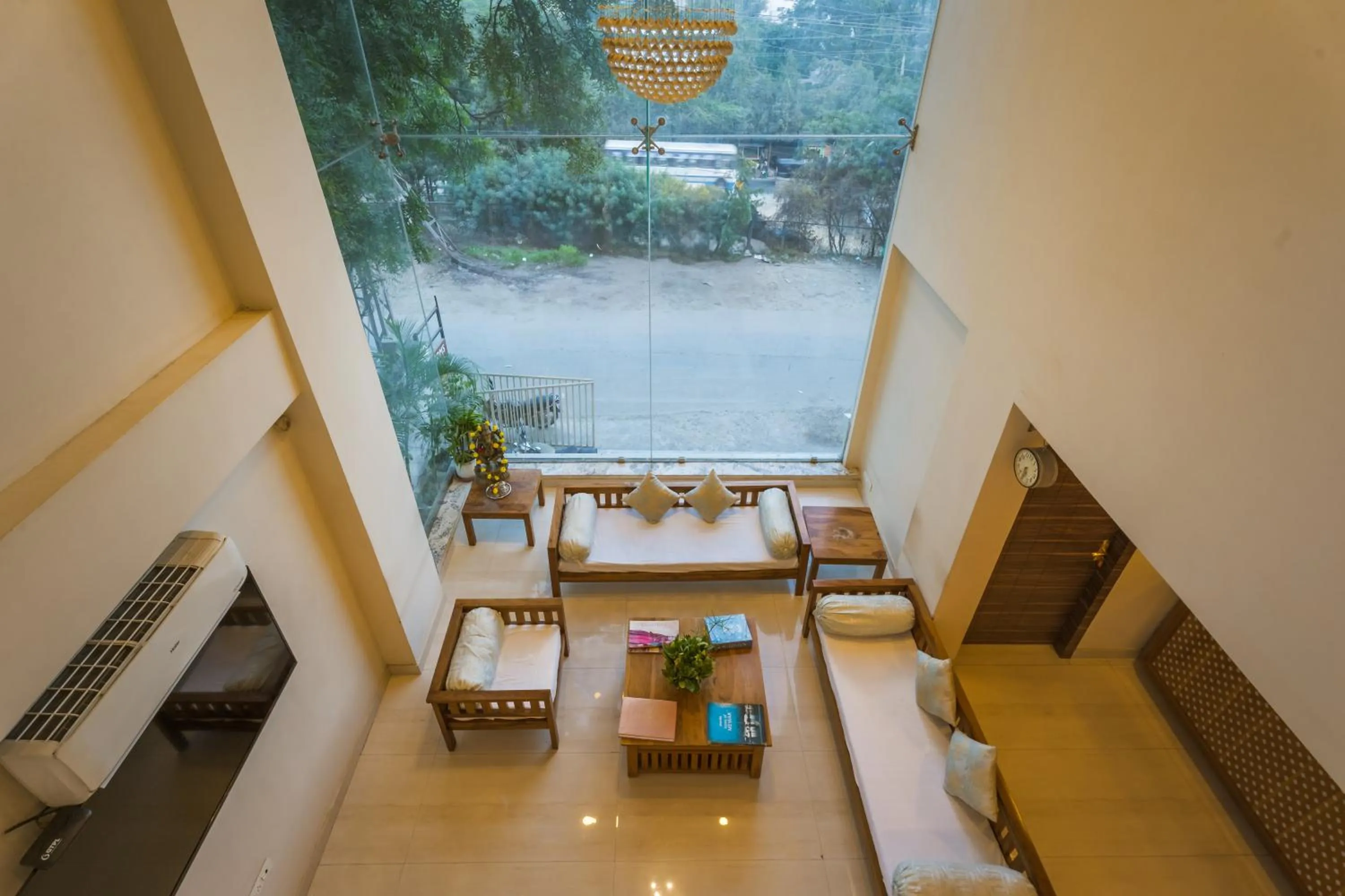 Seating area in Tripli Hotels WonderCliff