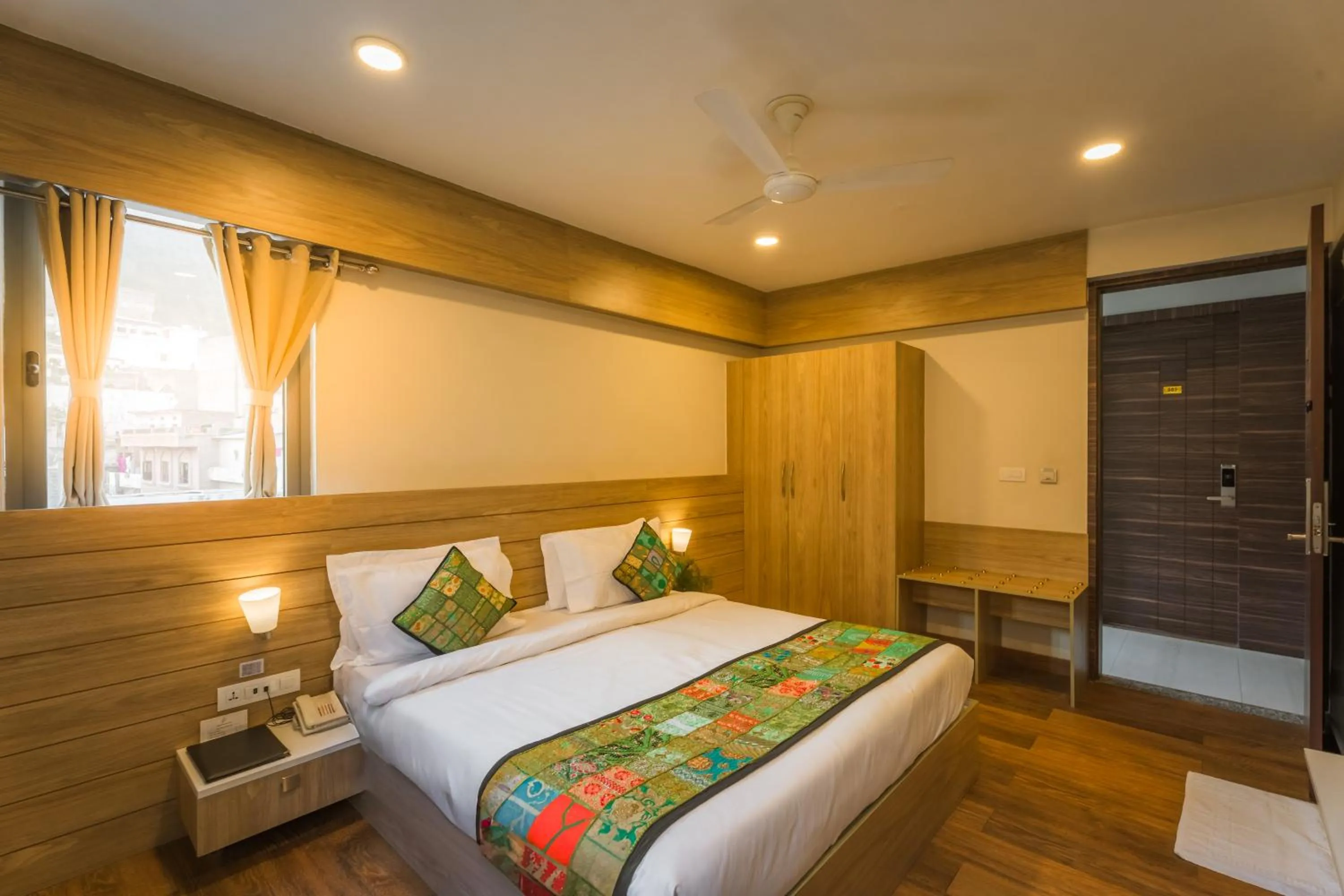Photo of the whole room in Tripli Hotels WonderCliff