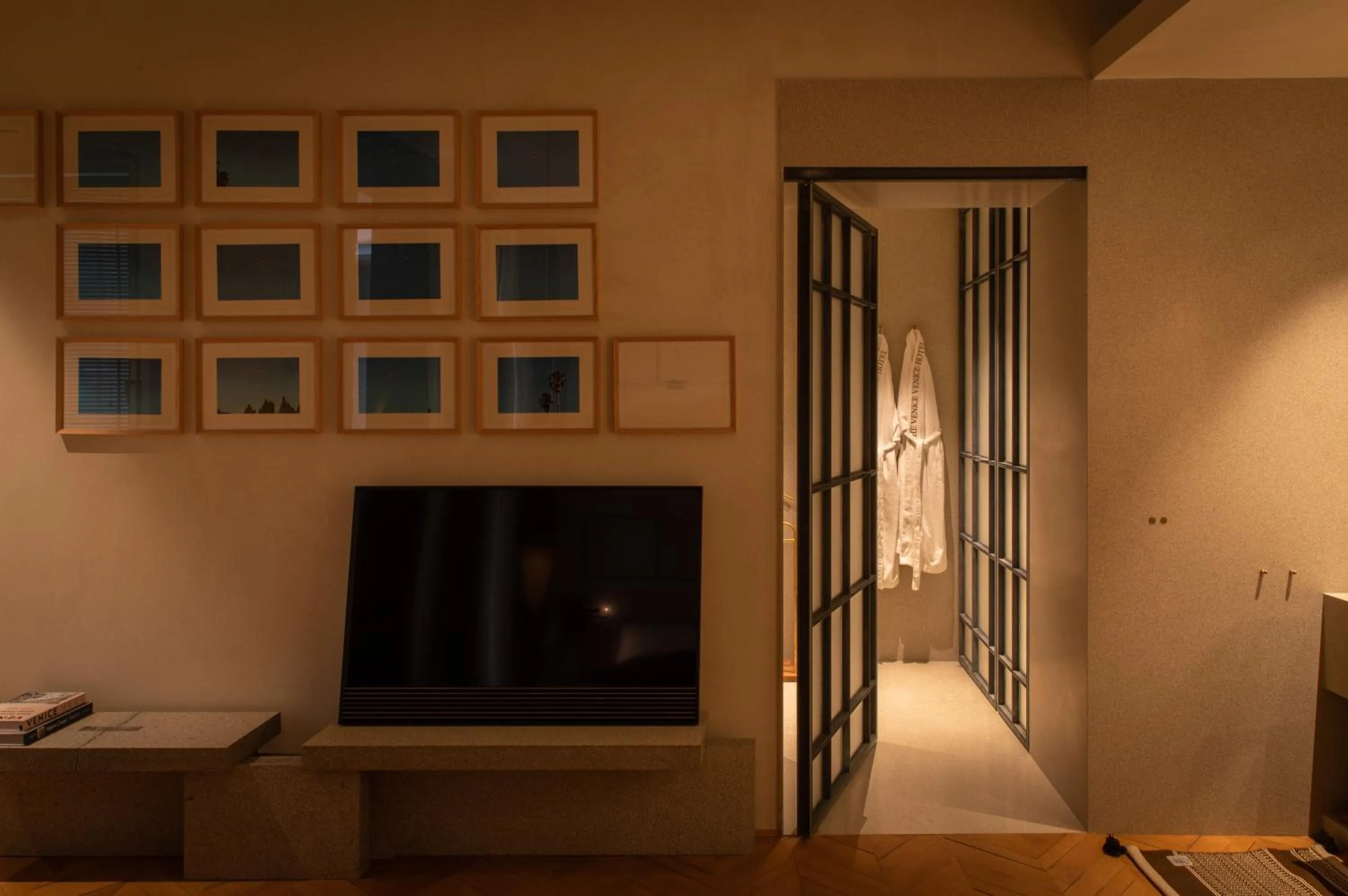 Photo of the whole room in The Venice Venice Hotel