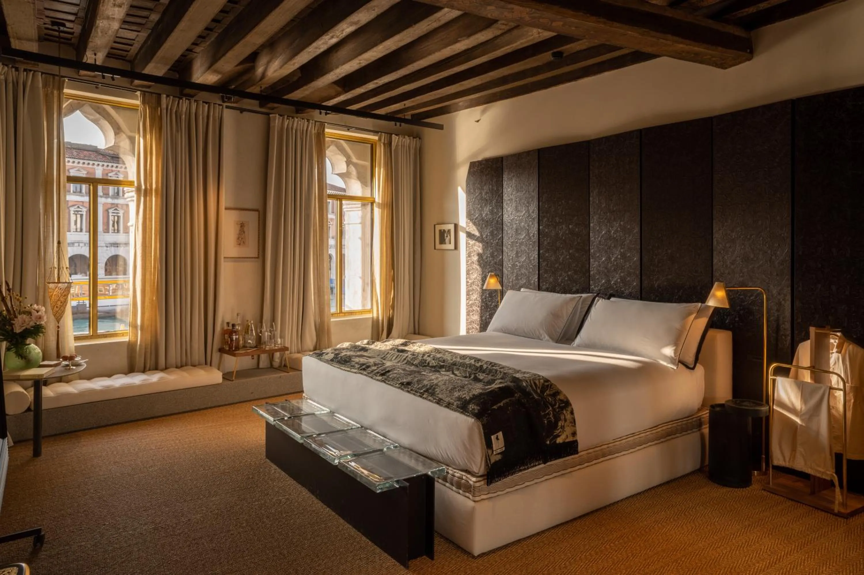 Photo of the whole room, Bed in The Venice Venice Hotel