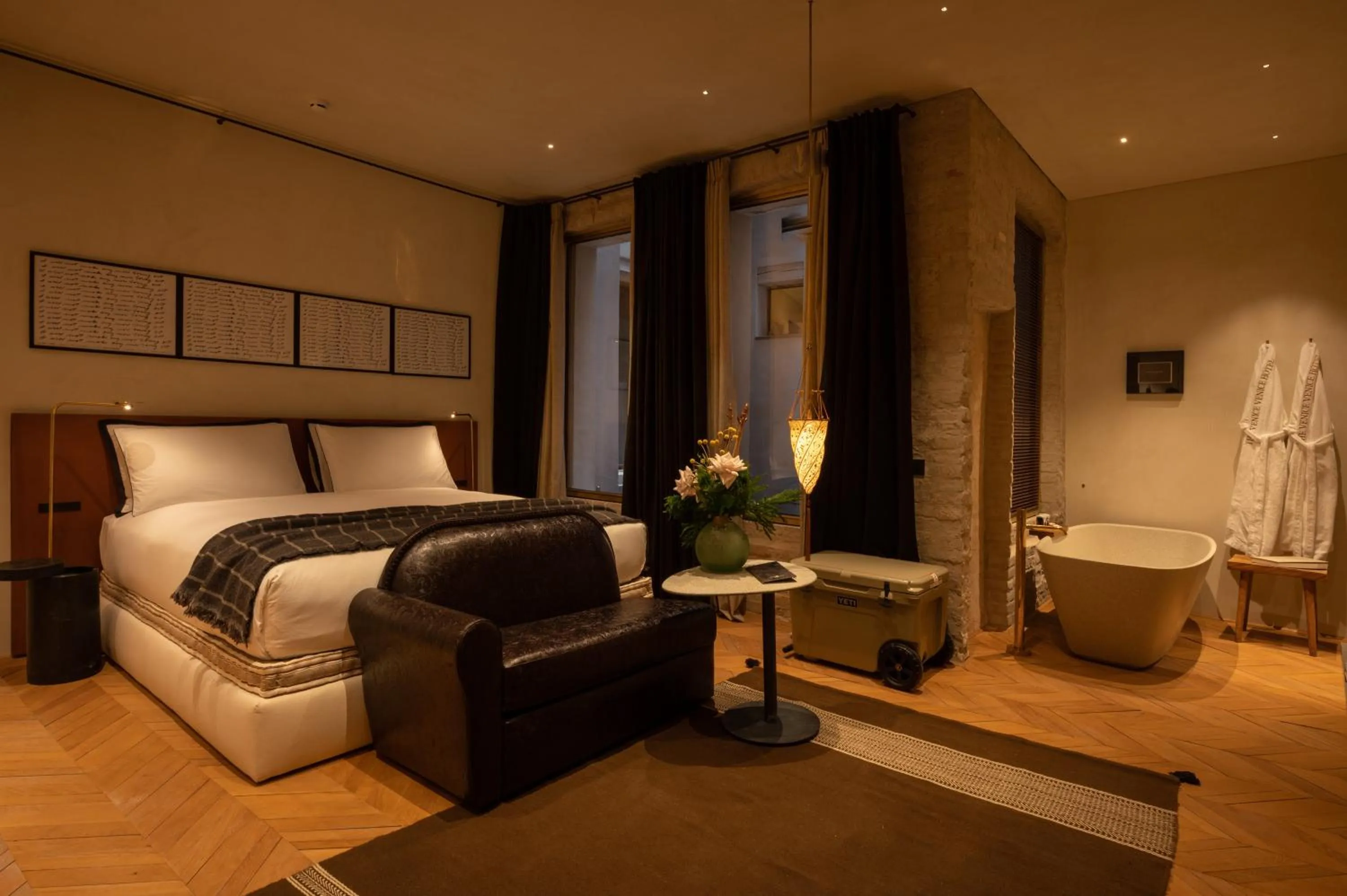 Photo of the whole room, Bed in The Venice Venice Hotel