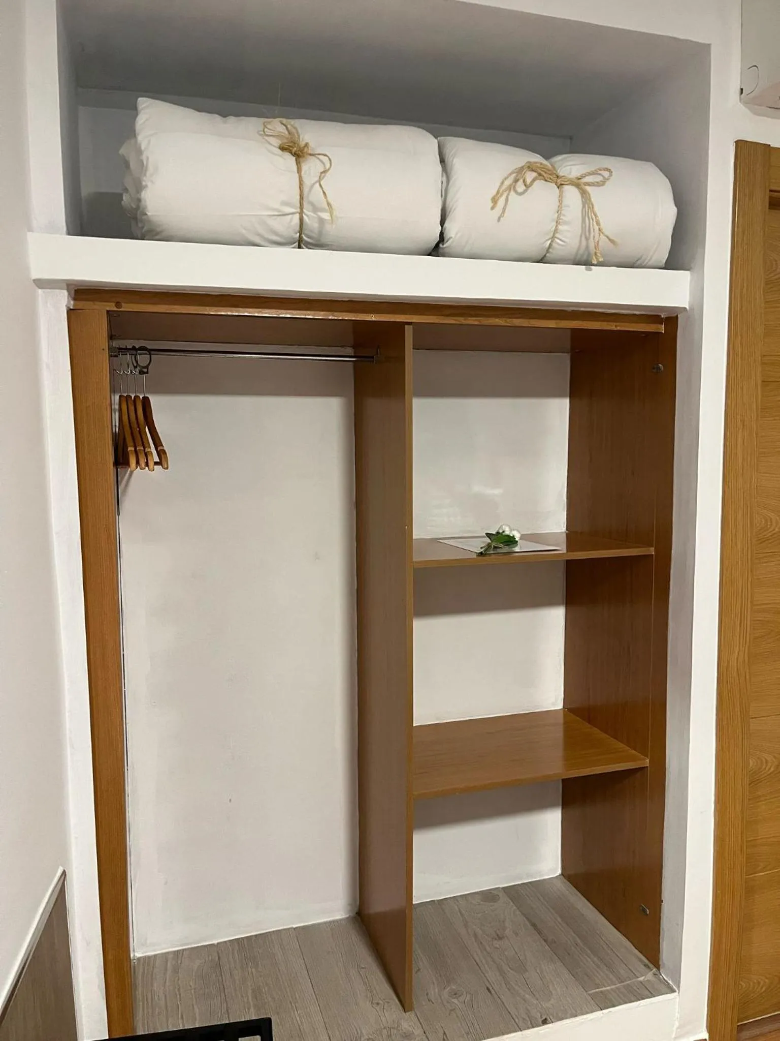 wardrobe in Hospedería Luis de Góngora