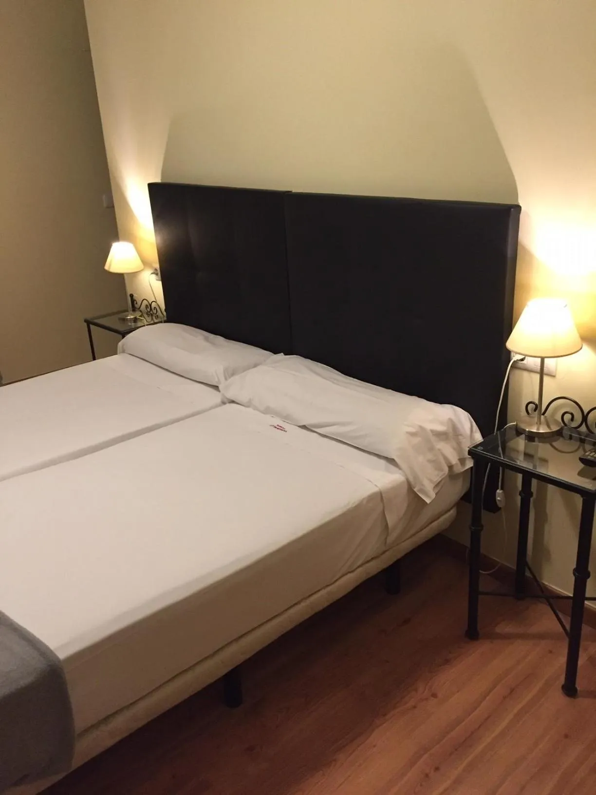 Bedroom, Bed in Hospedería Luis de Góngora