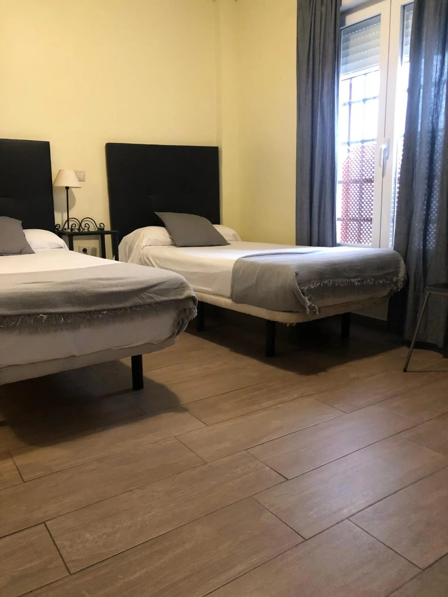 Photo of the whole room, Bed in Hospedería Luis de Góngora