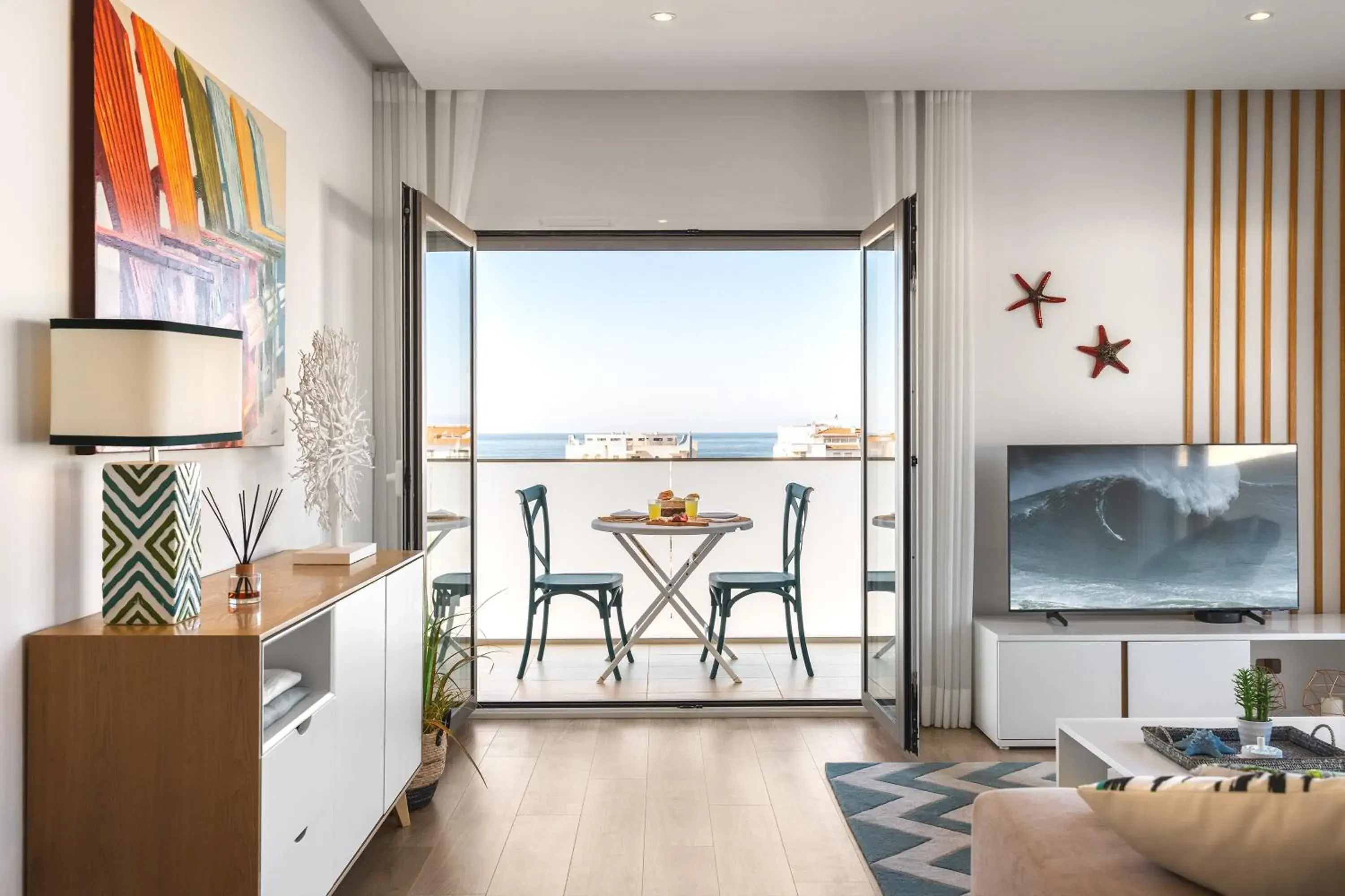 Ocean Lookout with private parking in the heart of Nazaré Ocean Lookout with private parking in the heart of Nazaré