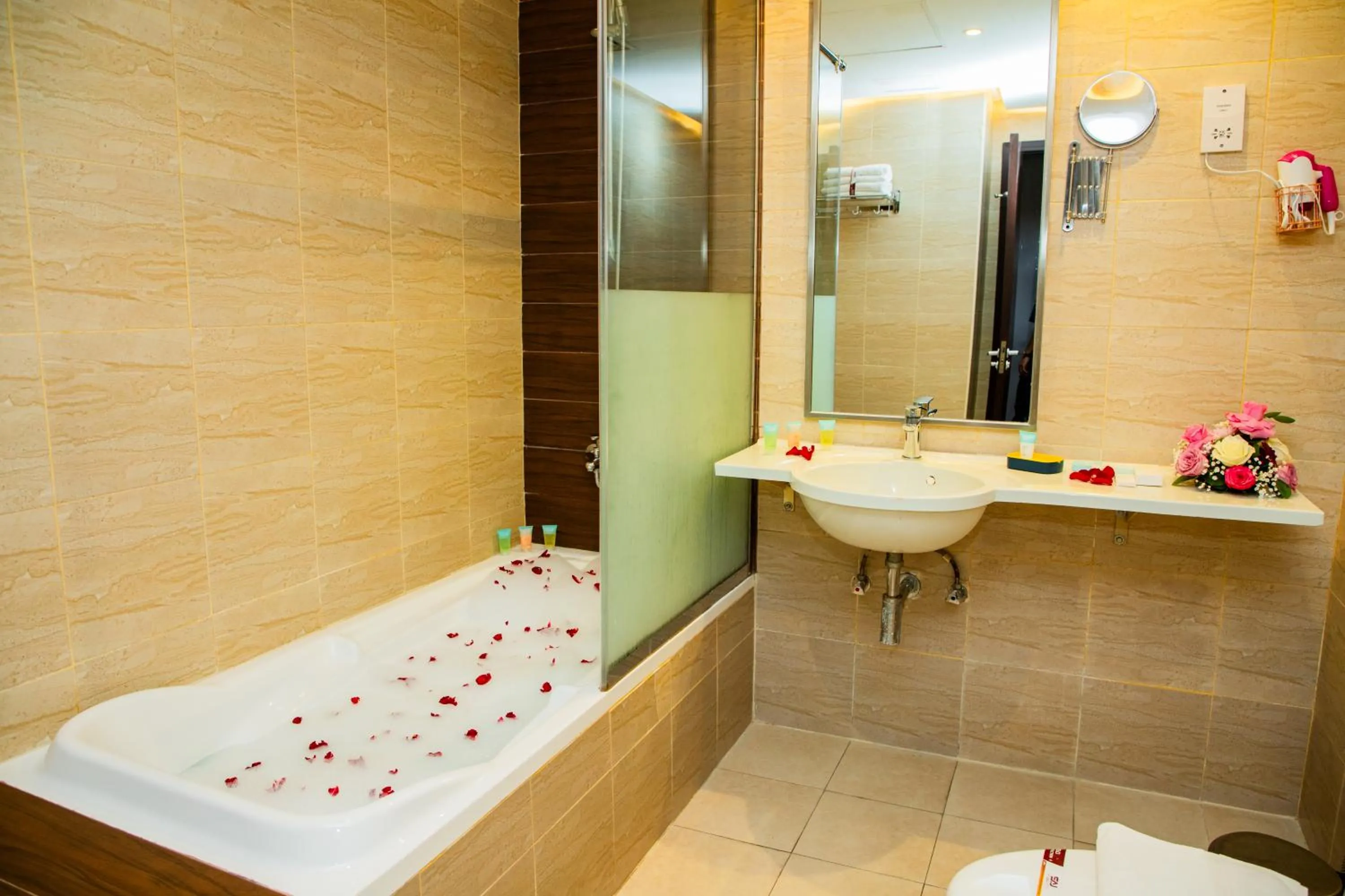 Bath in The Saj Hotel