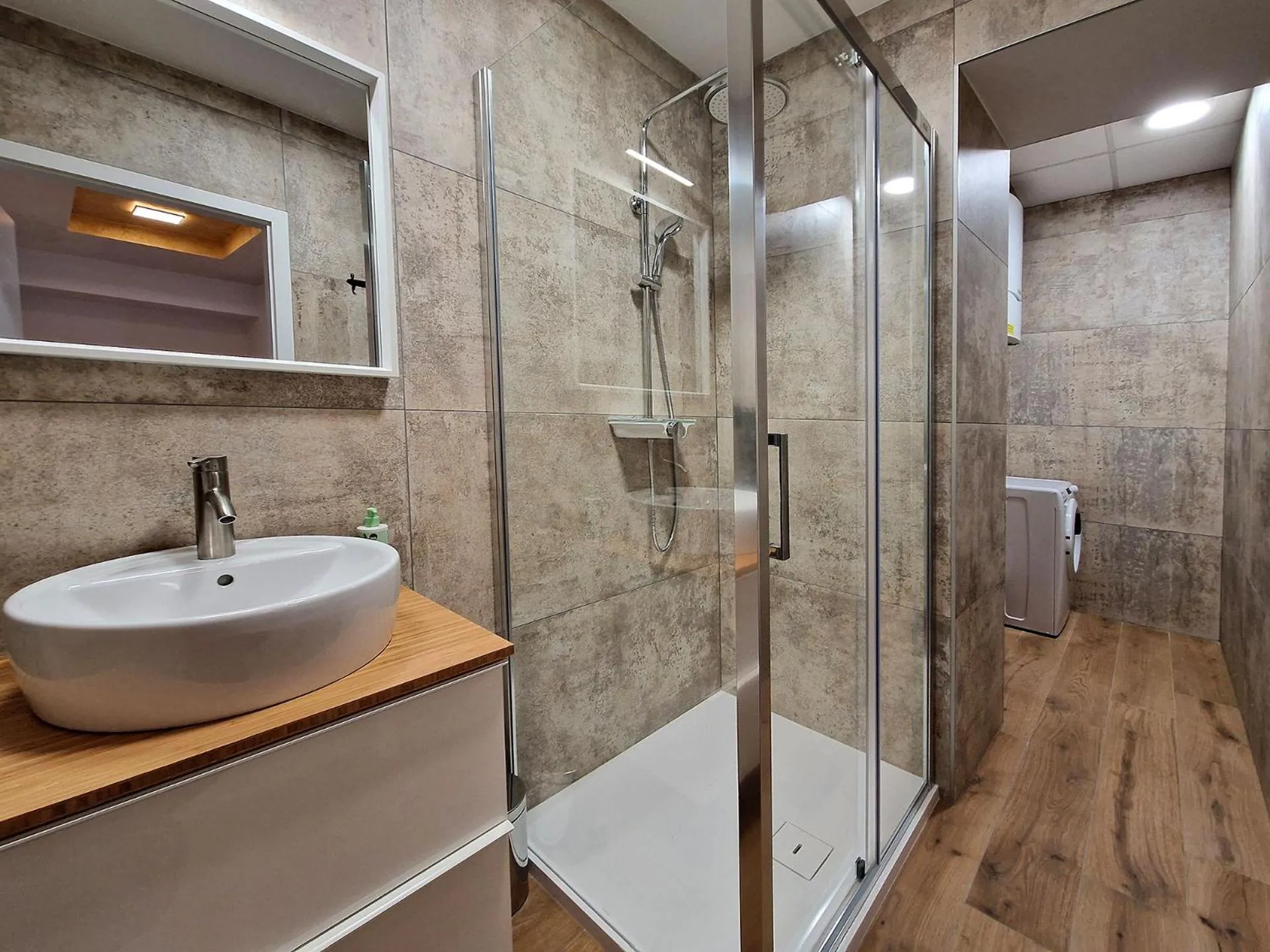 Bathroom in Apartment Center Rogaška - Pubyland