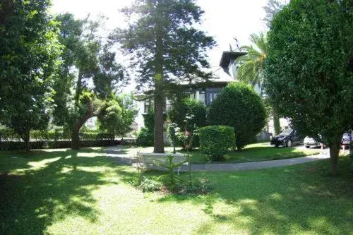 Facade/entrance in Hotel y Apartamentos Arias Facade/entrance in Hotel y Apartamentos Arias