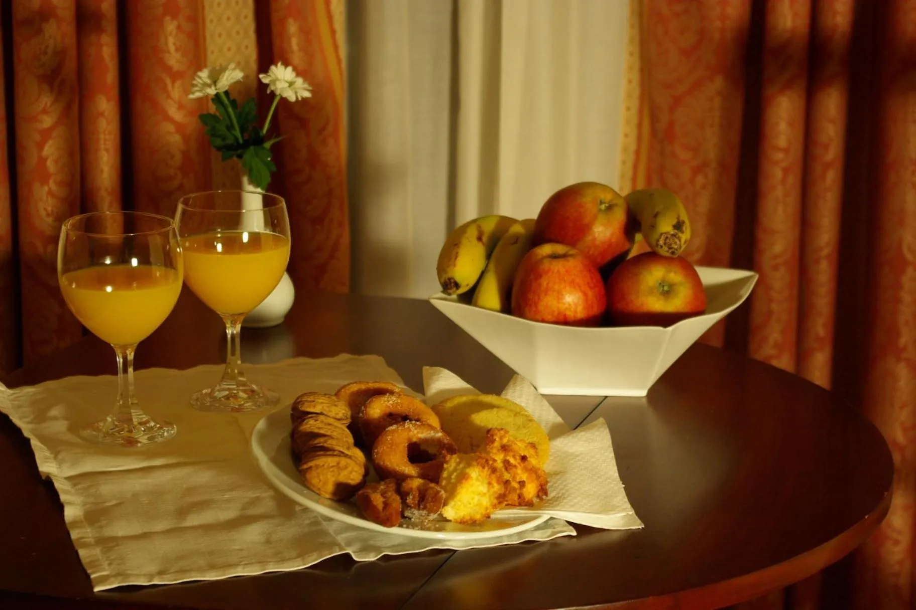 Food in Hotel y Apartamentos Arias