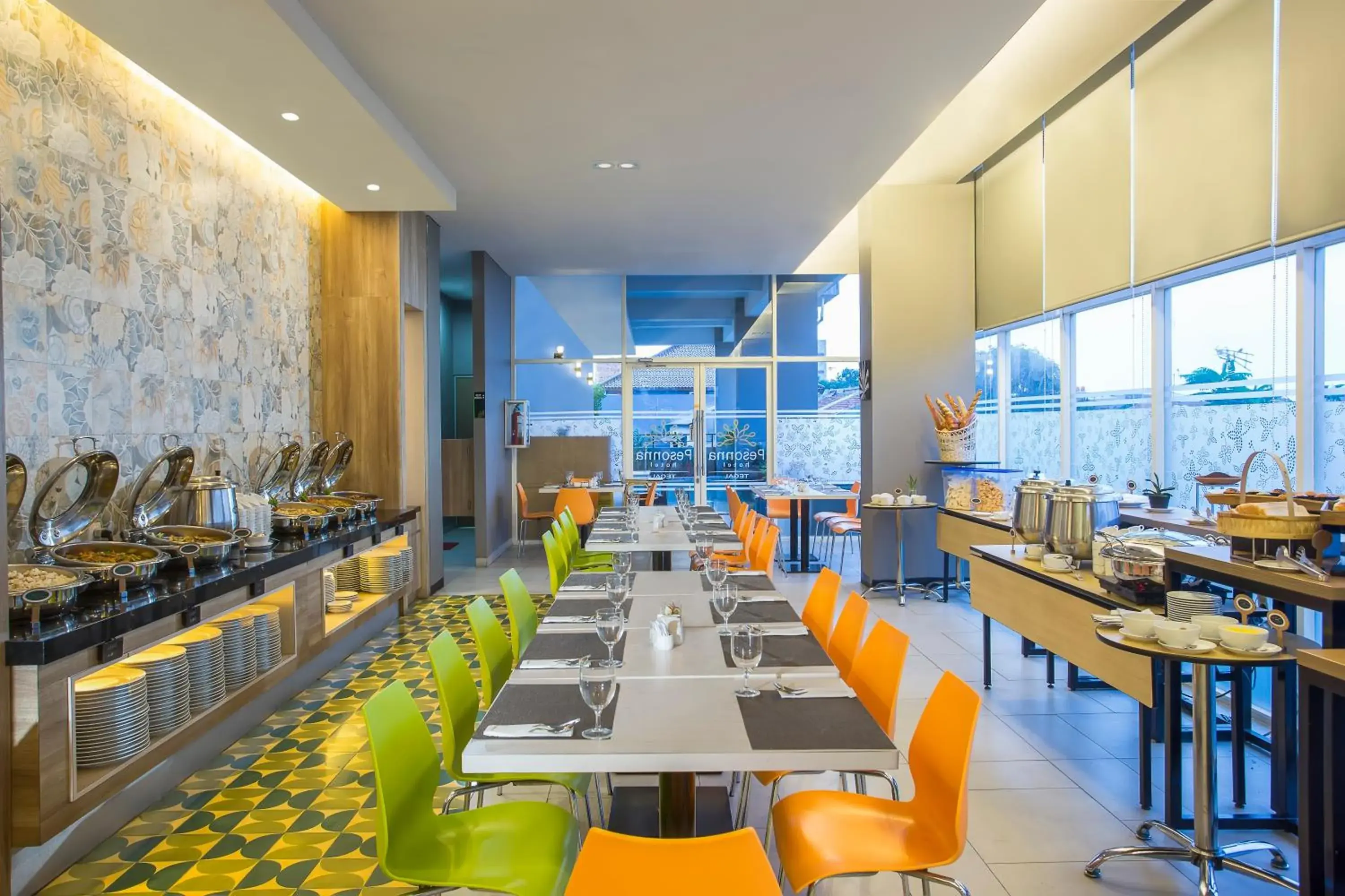 Restaurant/places to eat in KHAS Tegal Hotel Restaurant/places to eat in KHAS Tegal Hotel