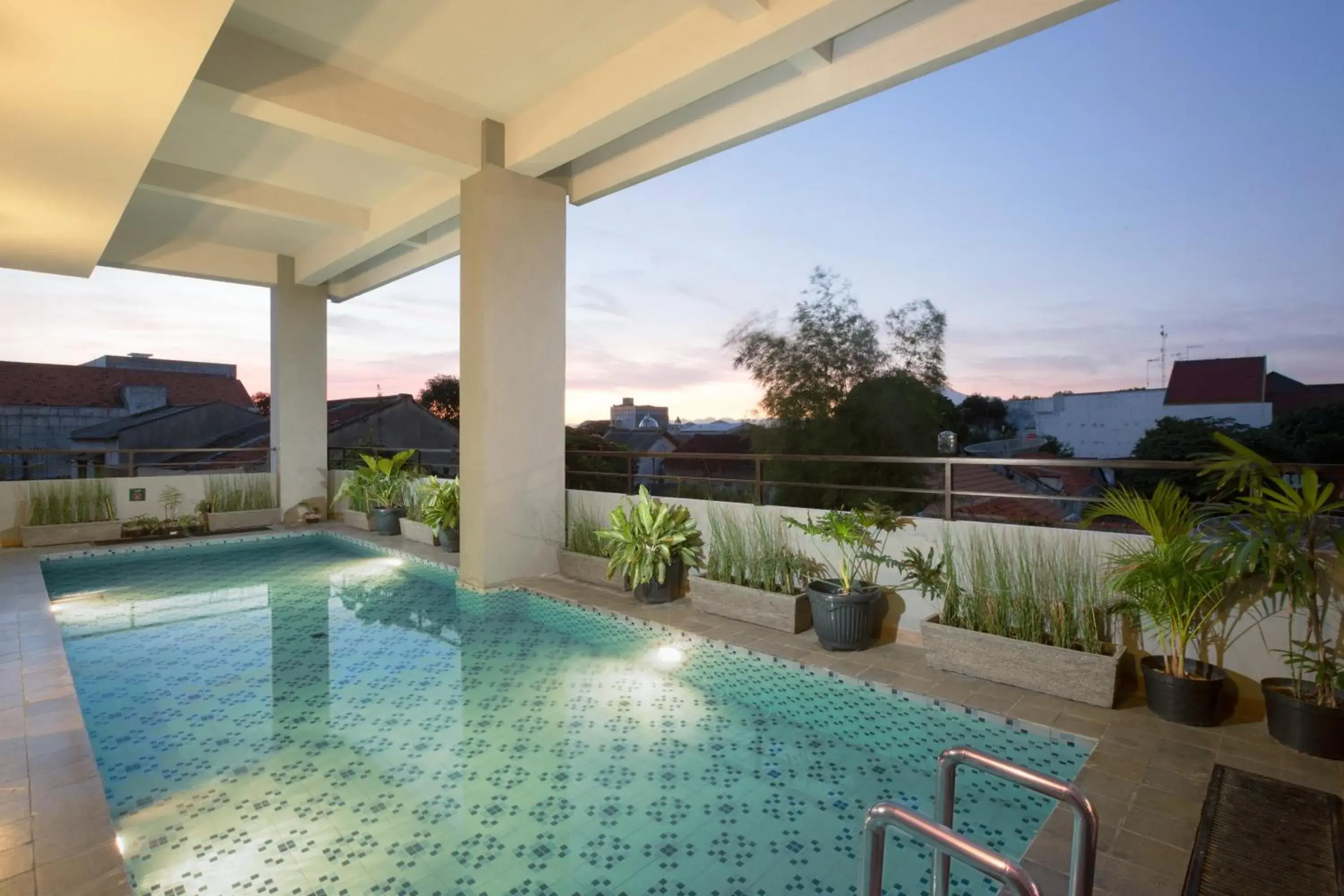 Swimming pool in KHAS Tegal Hotel Swimming pool in KHAS Tegal Hotel