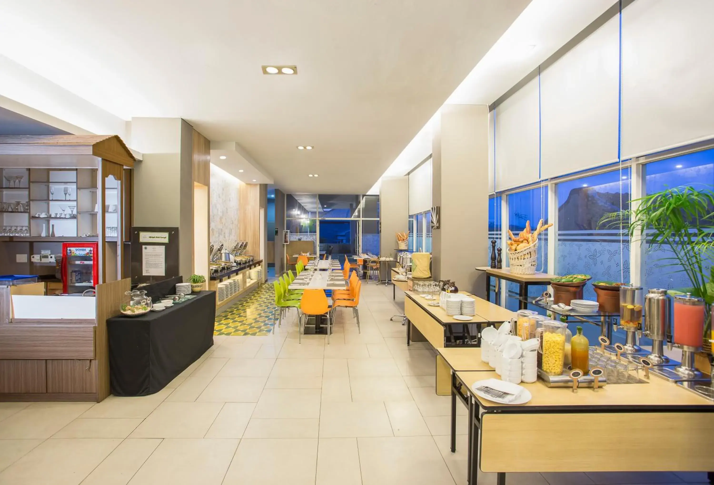 Restaurant/places to eat in KHAS Tegal Hotel Restaurant/places to eat in KHAS Tegal Hotel