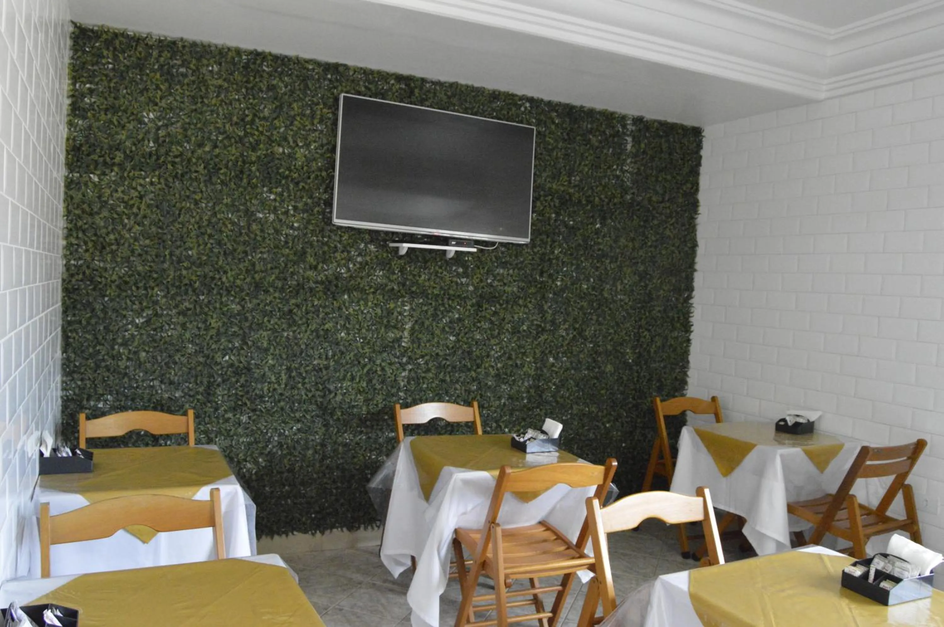Restaurant/places to eat in Hotel Cuca Fresca