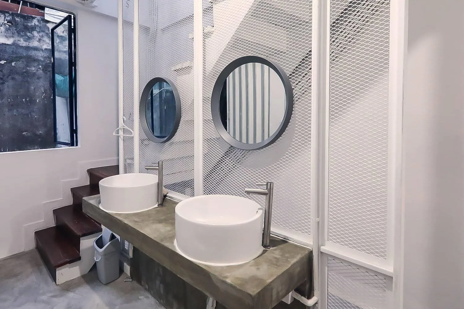 Bathroom in Local Time Bangkok Hostel&Cafe