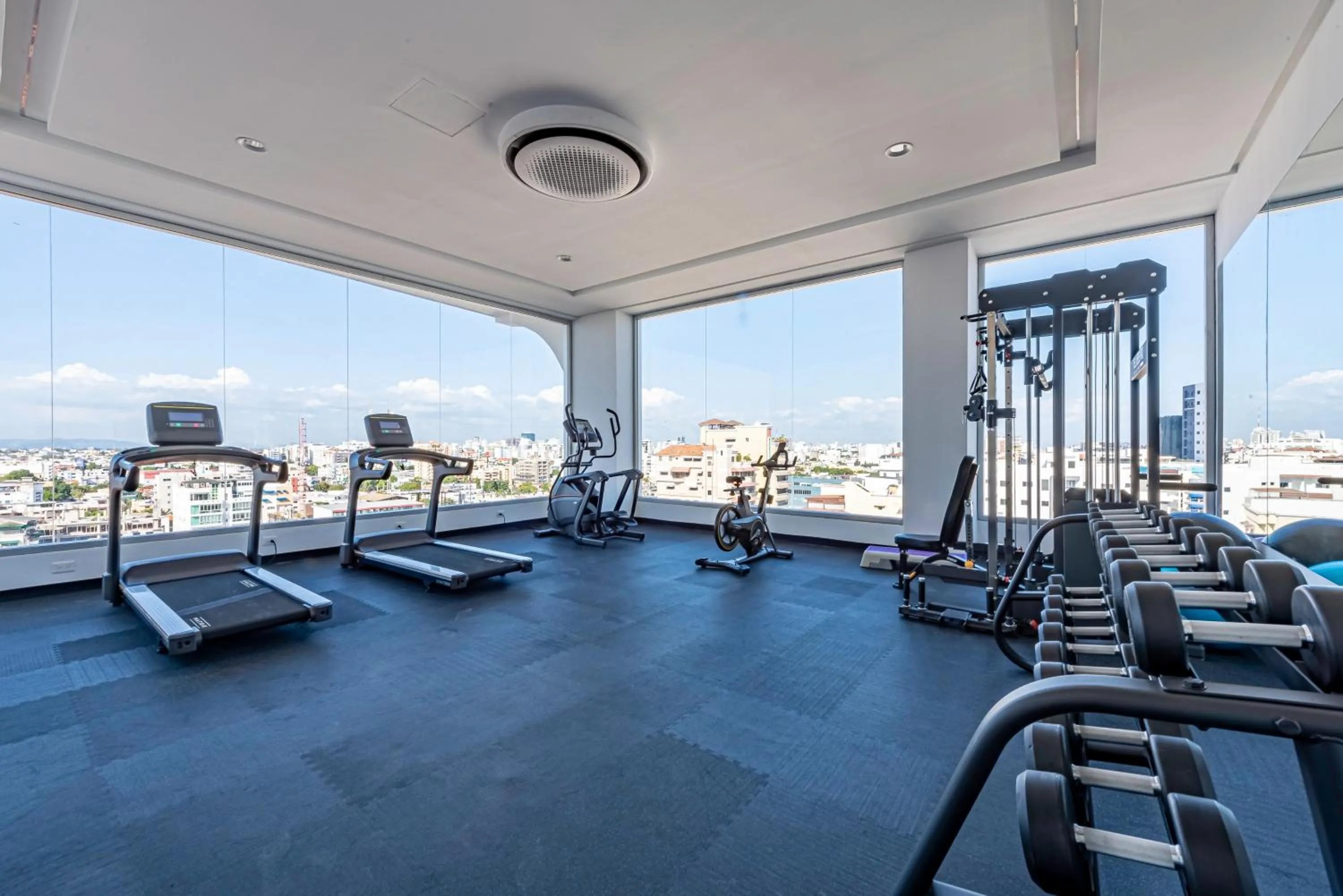 Fitness centre/facilities in Brickell Apart Hotel