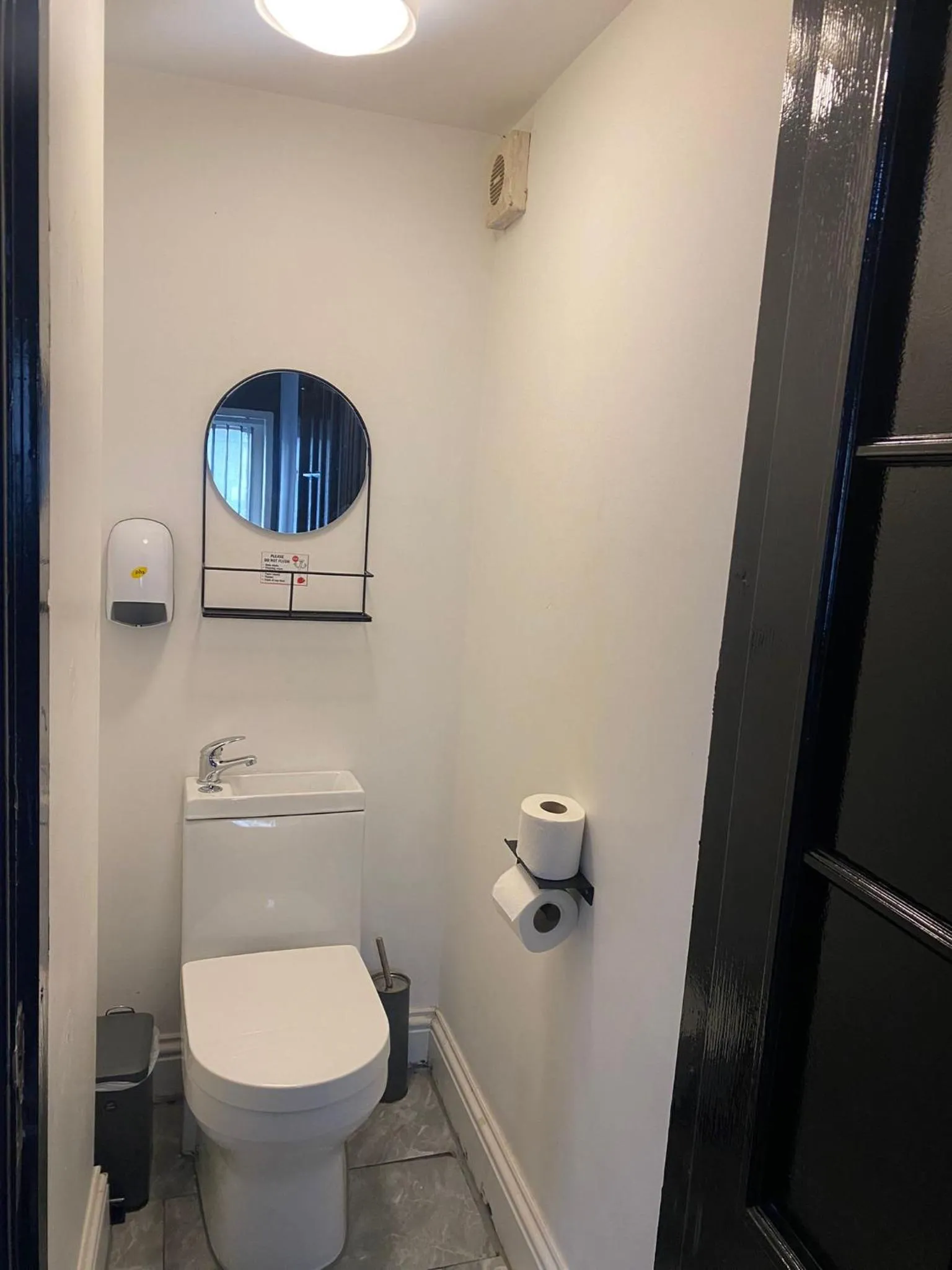 Bathroom in Black Ocean Holiday Apartments