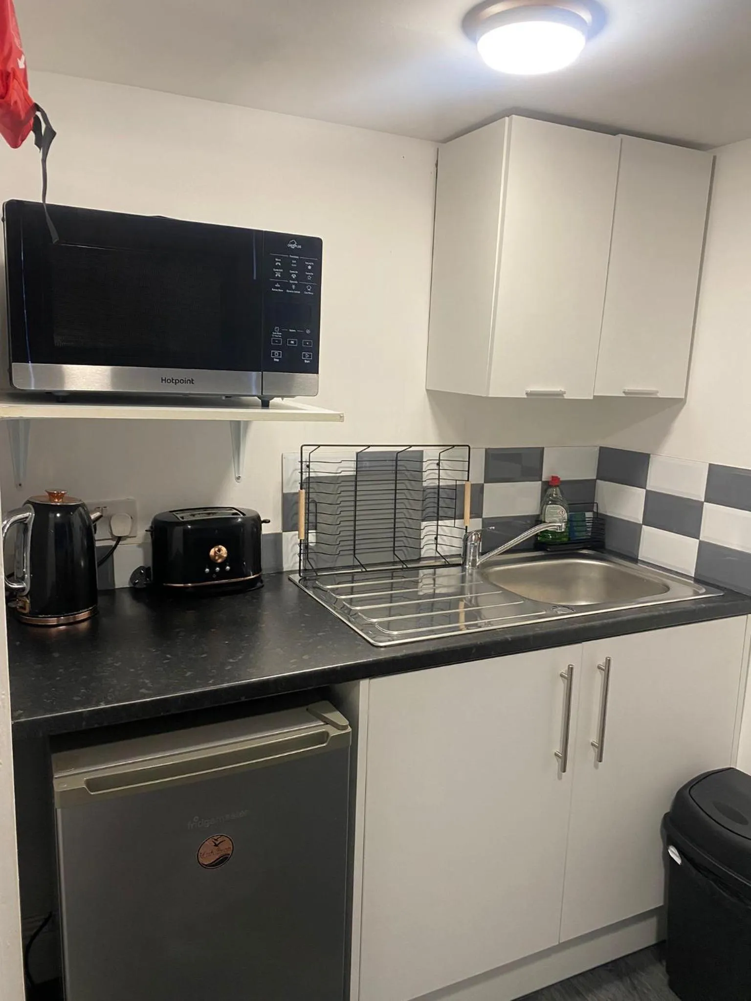 Kitchen or kitchenette in Black Ocean Holiday Apartments
